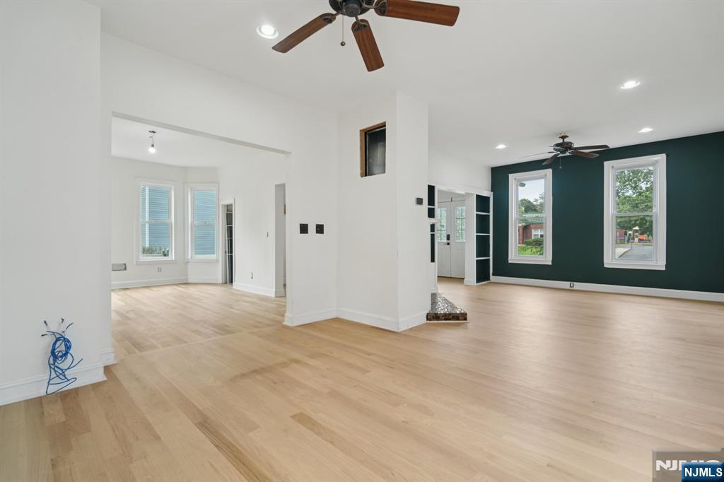 Orange, New Jersey, 07050, United States, 4 Bedrooms Bedrooms, ,5 BathroomsBathrooms,Residential,For Sale,1917747