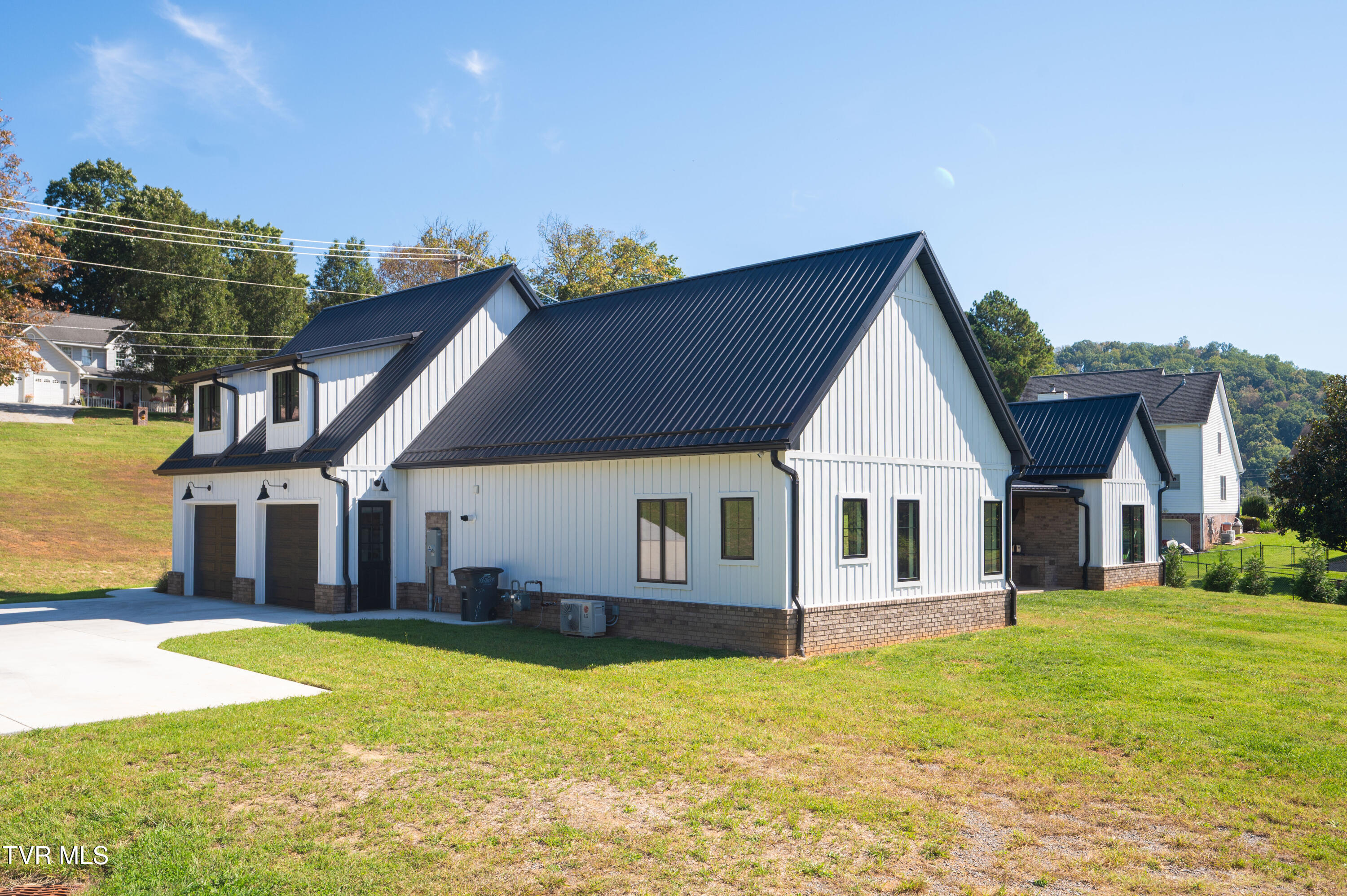 Kingsport, Tennessee, 37664, United States, 4 Bedrooms Bedrooms, ,4 BathroomsBathrooms,Residential,For Sale,1981214