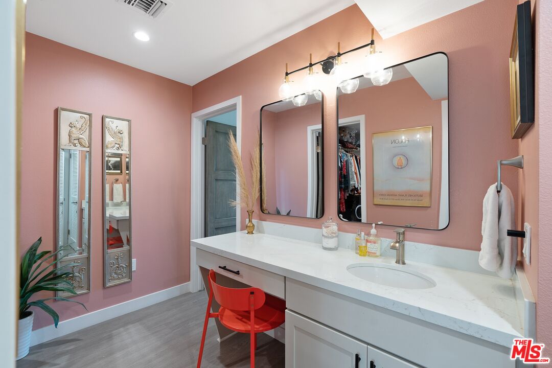 Malibu, California, 90265, United States, 3 Bedrooms Bedrooms, ,2 BathroomsBathrooms,Residential,For Sale,1991505