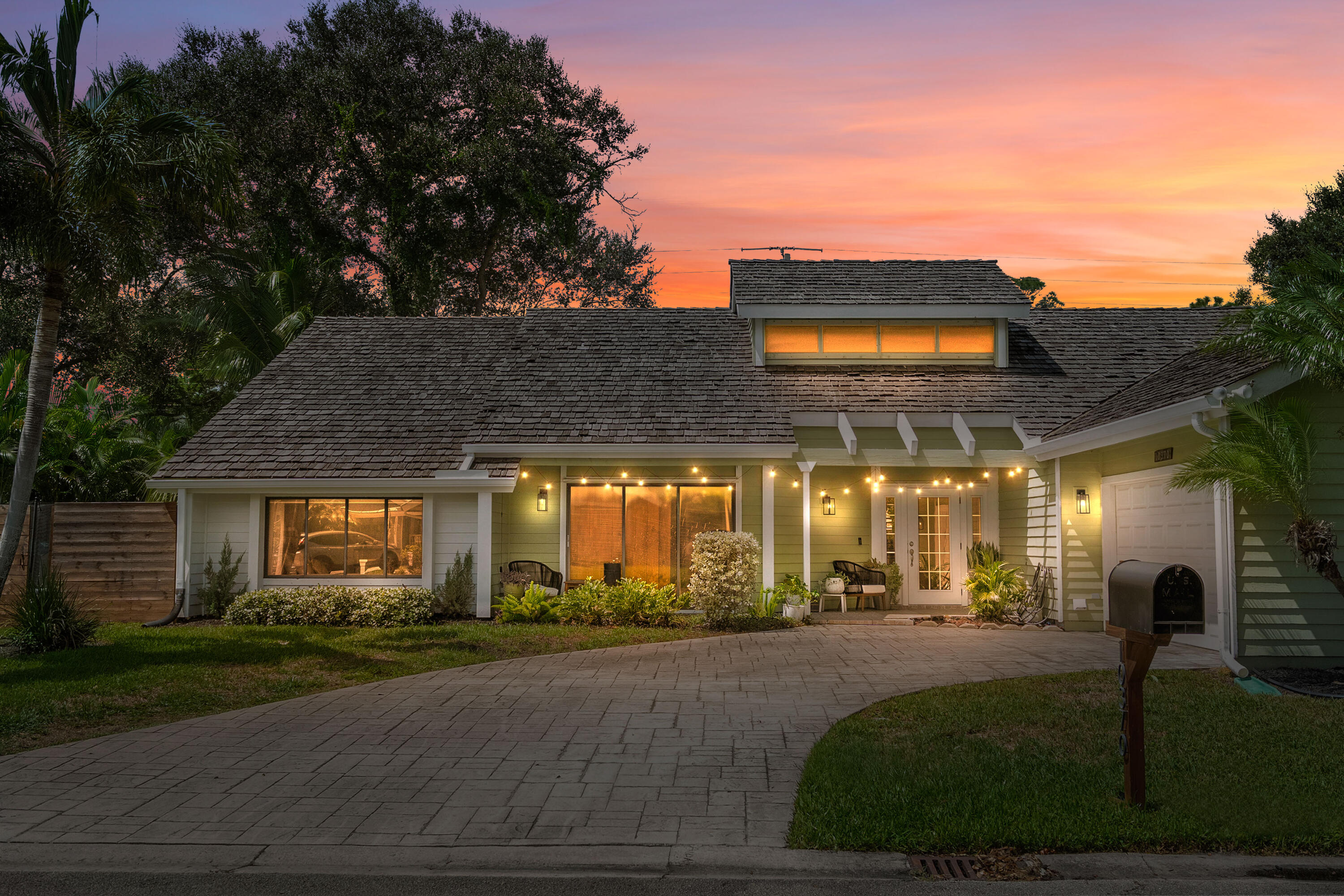 Hobe Sound, Florida, 33455, United States, 4 Bedrooms Bedrooms, ,2 BathroomsBathrooms,Residential,For Sale,1949192