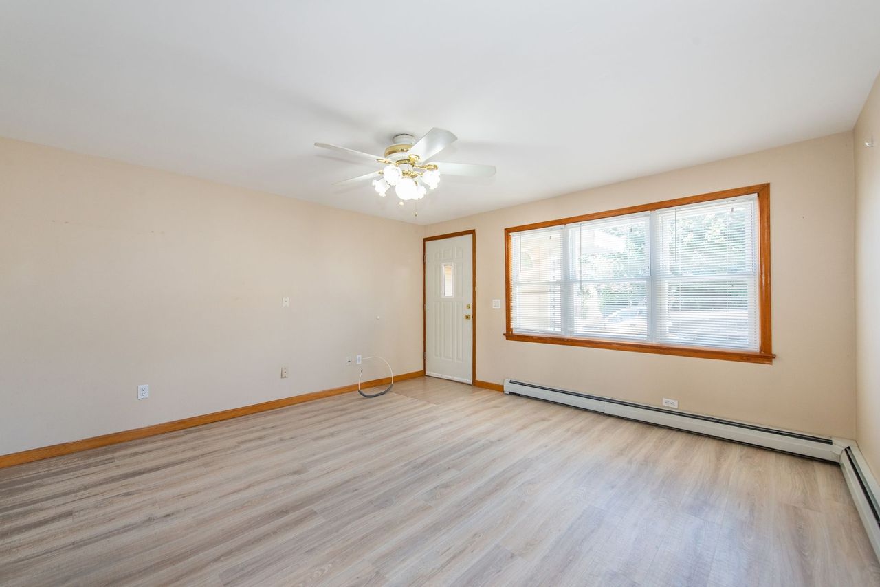 Harrison, New Jersey, 07029, United States, 2 Bedrooms Bedrooms, ,1 BathroomBathrooms,Residential,For Sale,1984057