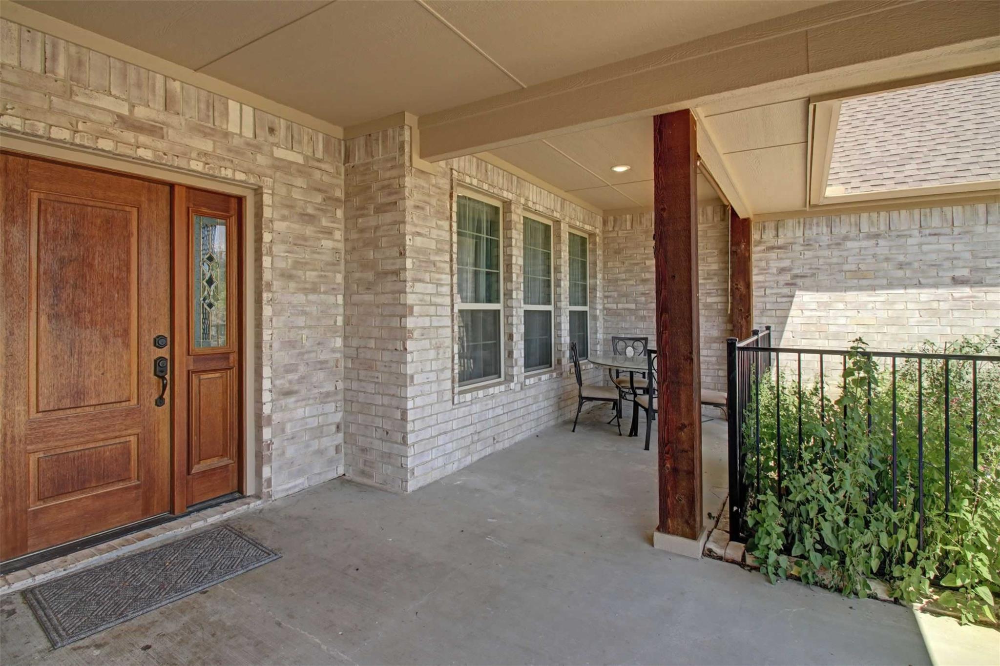 Springtown, Texas, 76082, United States, 4 Bedrooms Bedrooms, ,3 BathroomsBathrooms,Residential,For Sale,1920797