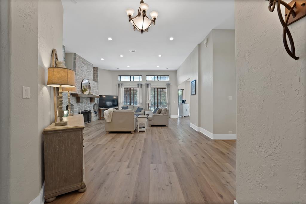 Gunter, Texas, 75058, United States, 4 Bedrooms Bedrooms, ,3 BathroomsBathrooms,Residential,For Sale,1926422
