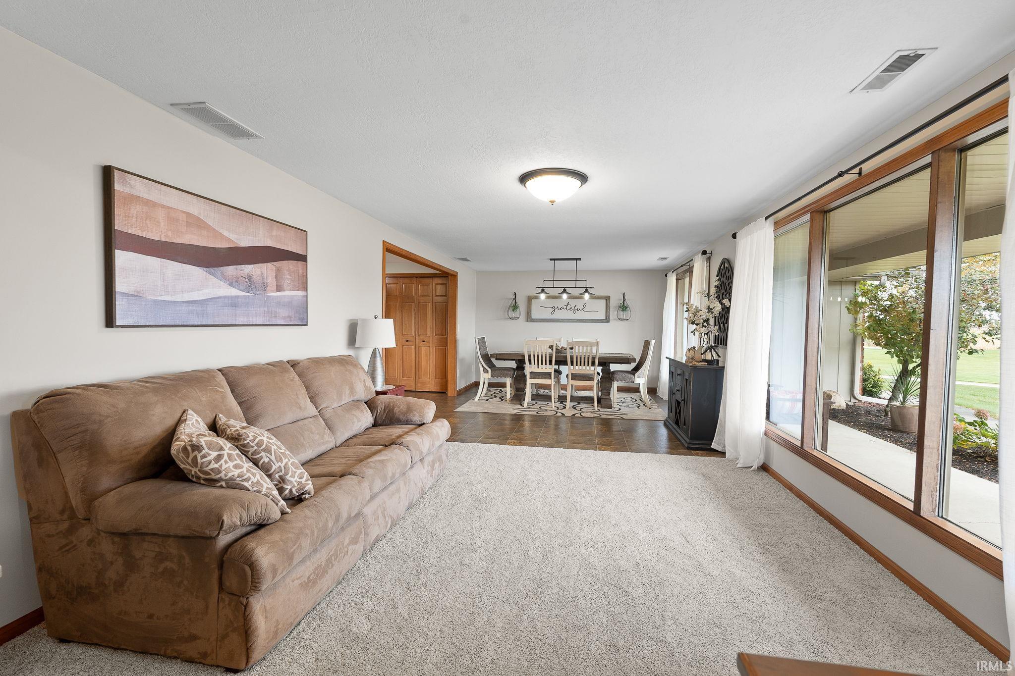 Angola, Indiana, 46703, United States, 3 Bedrooms Bedrooms, ,2 BathroomsBathrooms,Residential,For Sale,1986124