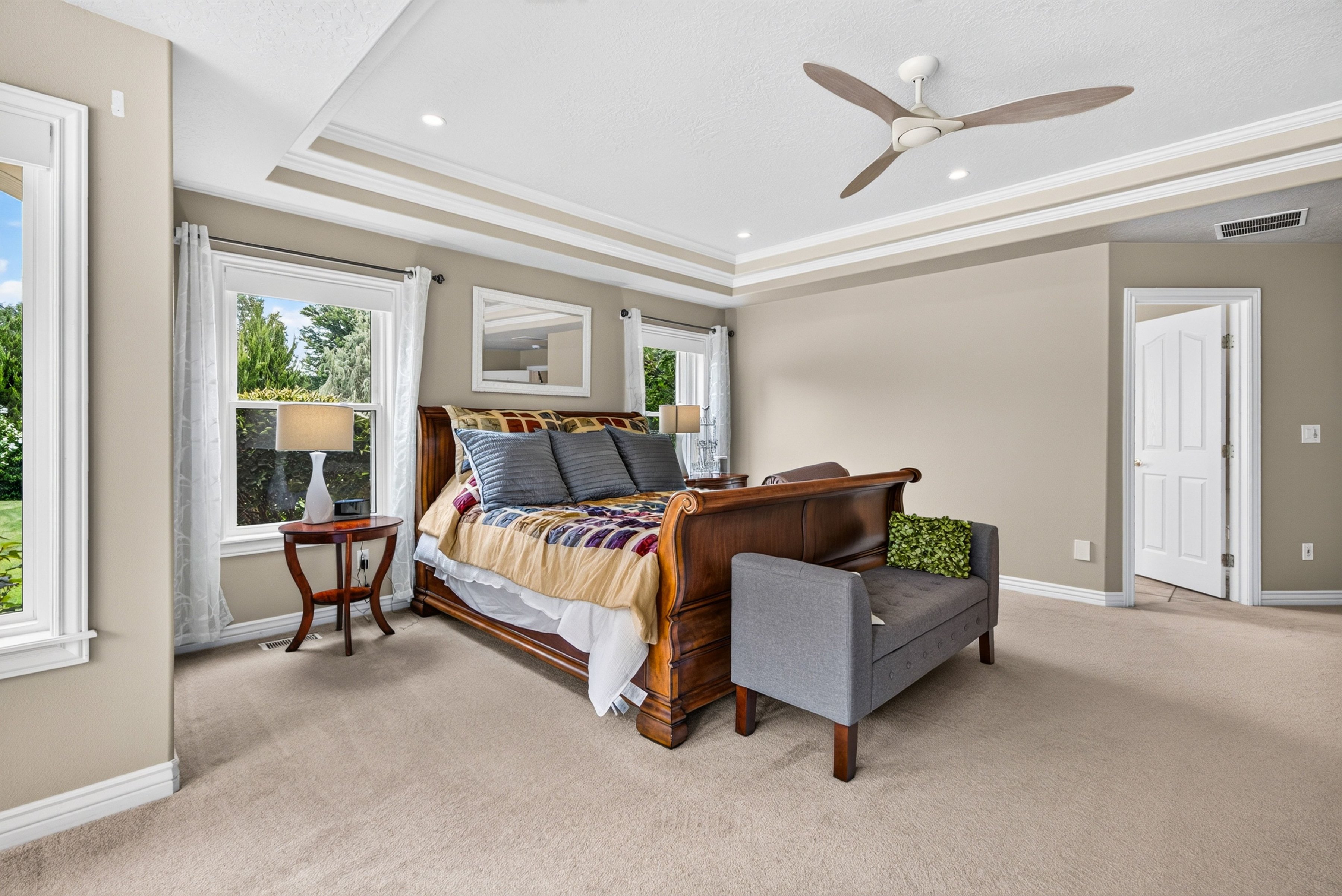  Exceptional Eagle Property - 物件實景