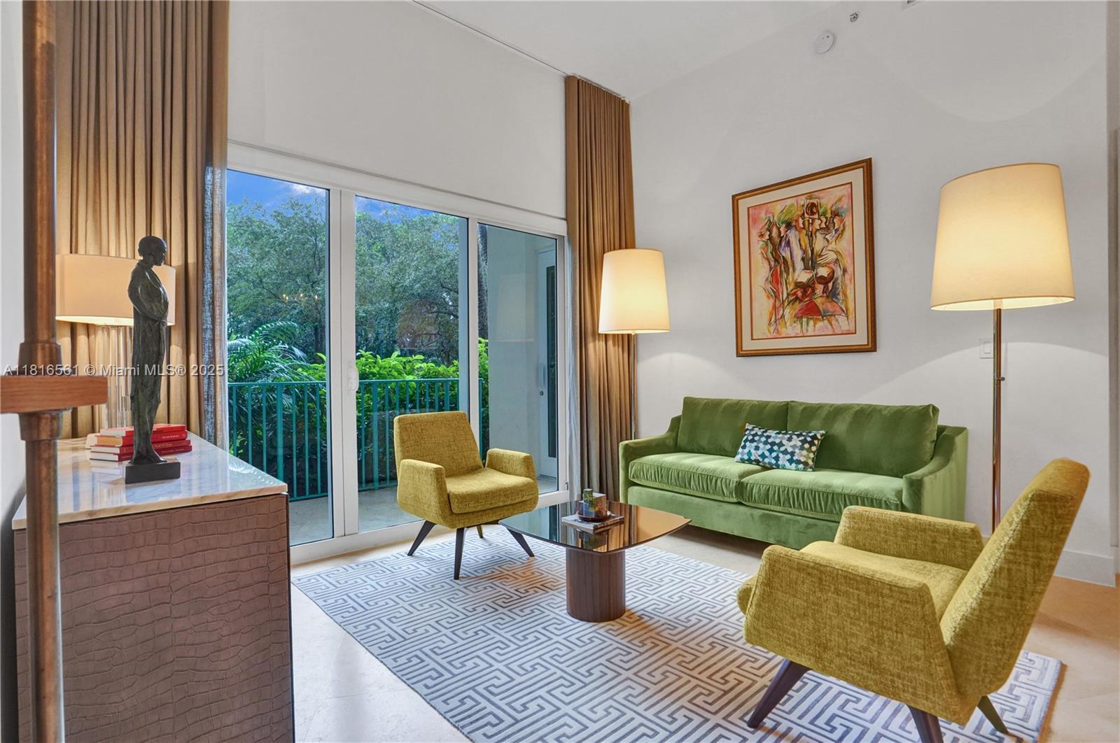 Aventura, Florida, 33180, United States, 2 Bedrooms Bedrooms, ,2 BathroomsBathrooms,Residential,For Sale,1848043