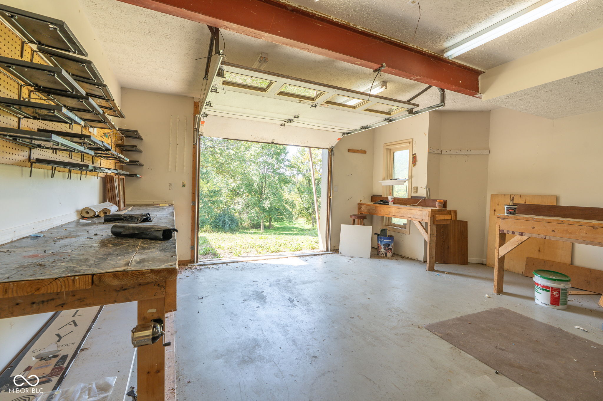 Fairland, Indiana, 46126, United States, 5 Bedrooms Bedrooms, ,4 BathroomsBathrooms,Residential,For Sale,1976010