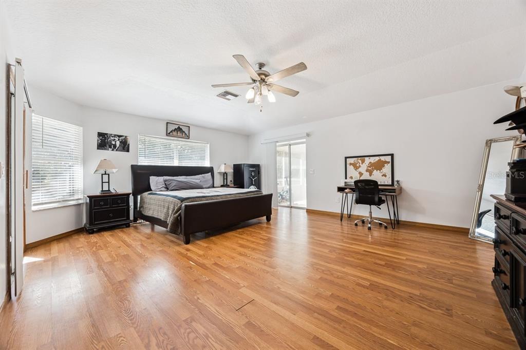 Sorrento, Florida, 32776, United States, 4 Bedrooms Bedrooms, ,3 BathroomsBathrooms,Residential,For Sale,1992093