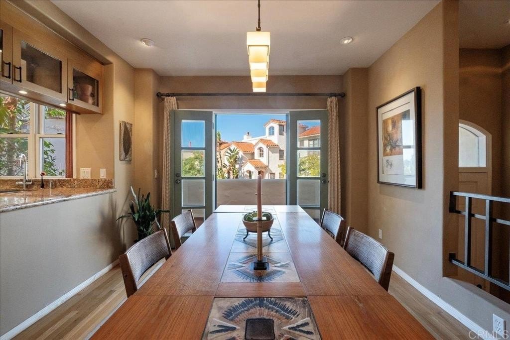 La Jolla, California, 92037, United States, 3 Bedrooms Bedrooms, ,3 BathroomsBathrooms,Residential,For Sale,1997509