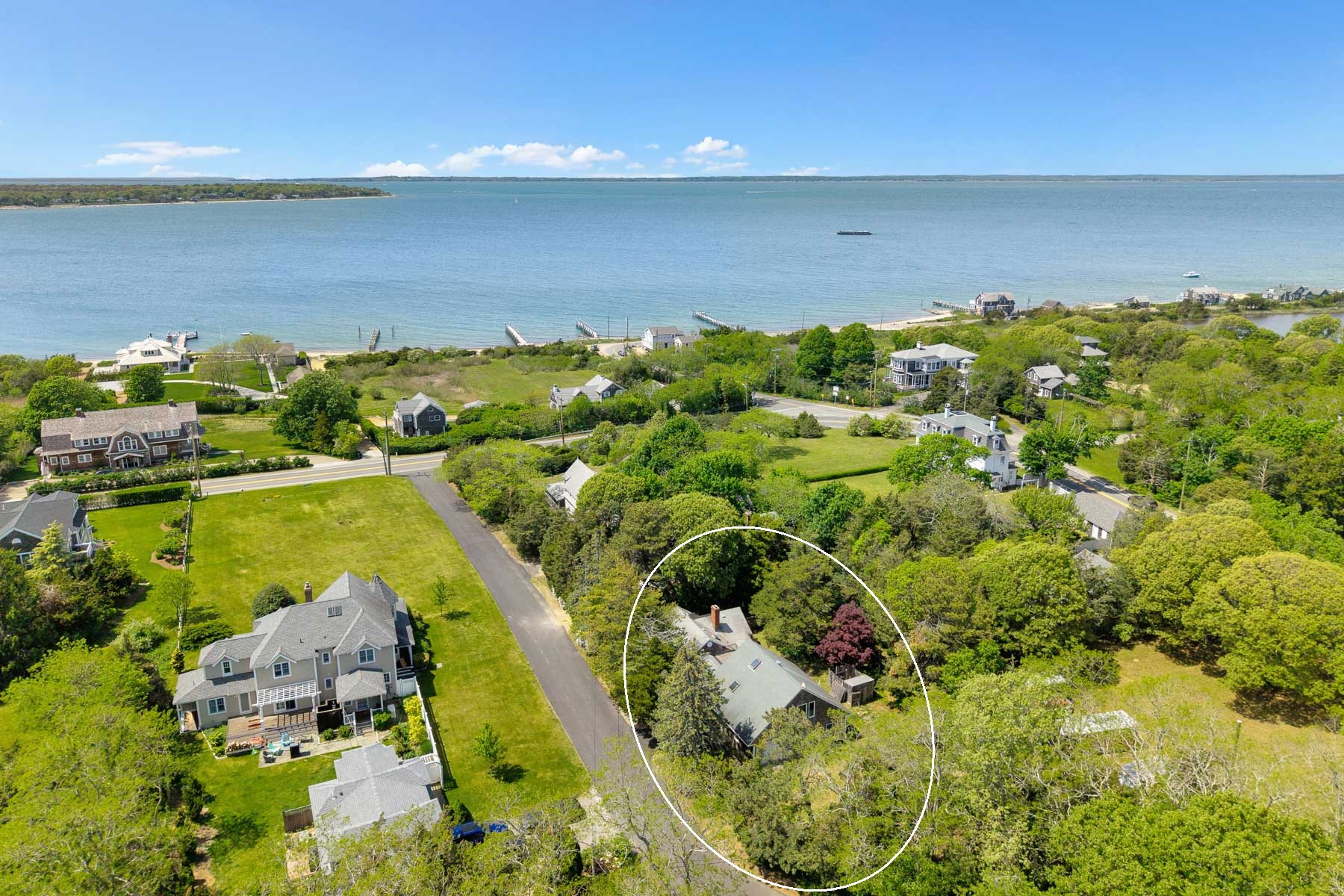  Desirable Oak Bluffs Location - 物件實景