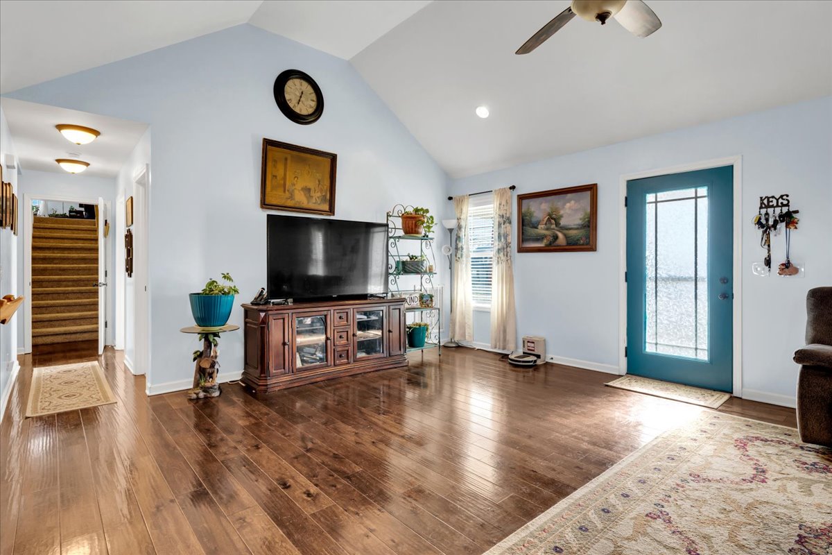 Manchester, Tennessee, 37355, United States, 3 Bedrooms Bedrooms, ,2 BathroomsBathrooms,Residential,For Sale,2007500