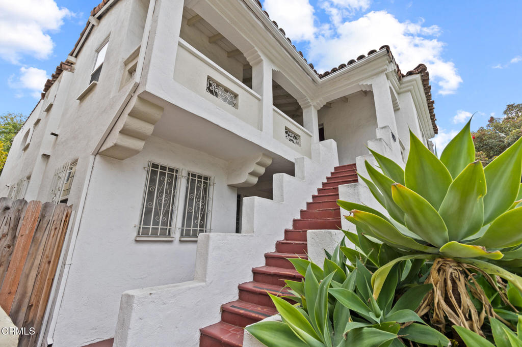 Los Angeles, California, 90035, United States, ,Residential,For Sale,1996128