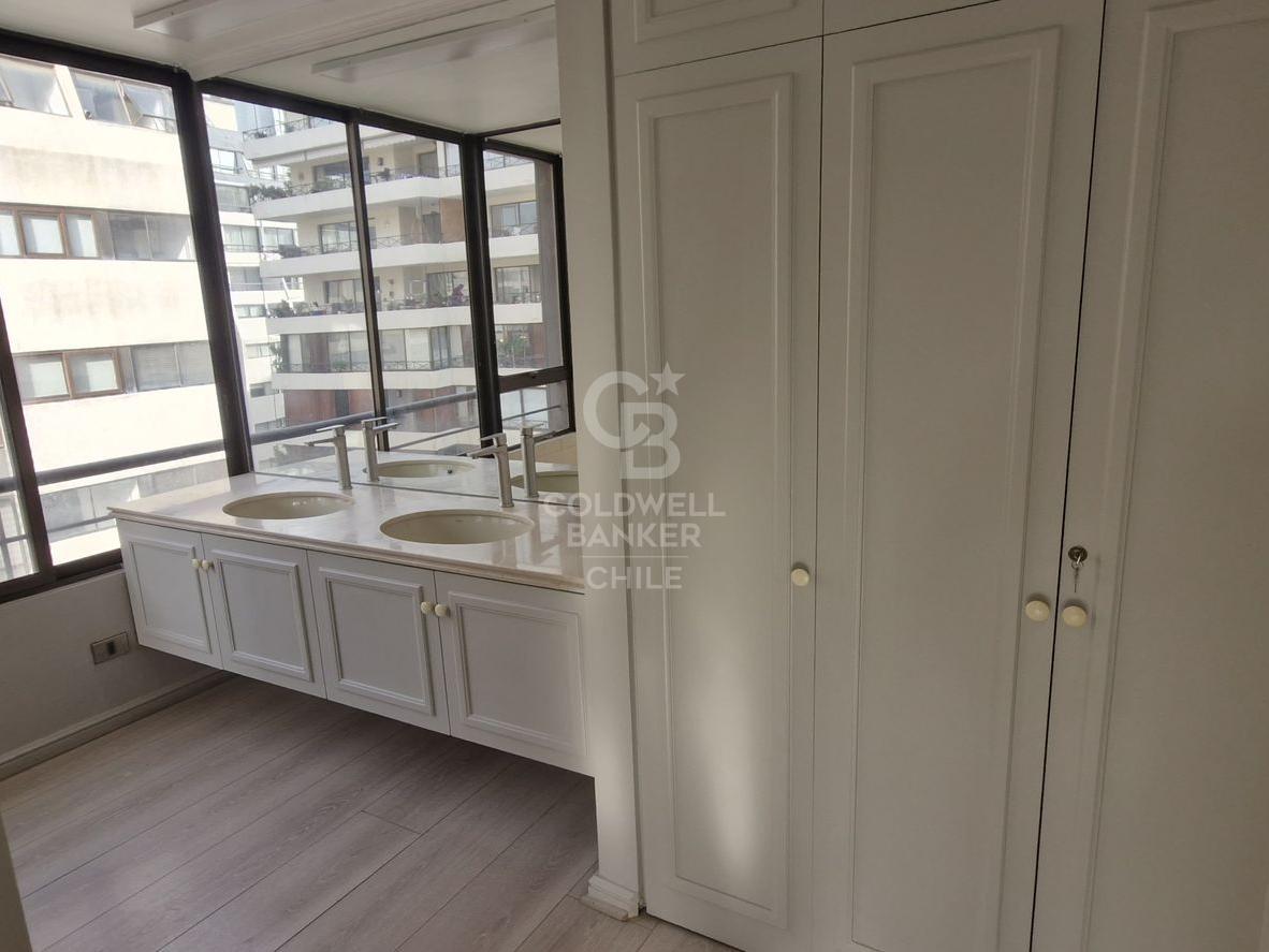 Las Condes, Chile, 3 Bedrooms Bedrooms, ,4 BathroomsBathrooms,Residential,For Sale,1908401