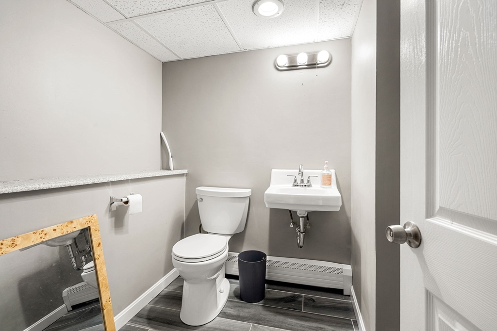 Lowell, Massachusetts, 01852, United States, 5 Bedrooms Bedrooms, ,4 BathroomsBathrooms,Residential,For Sale,1874290