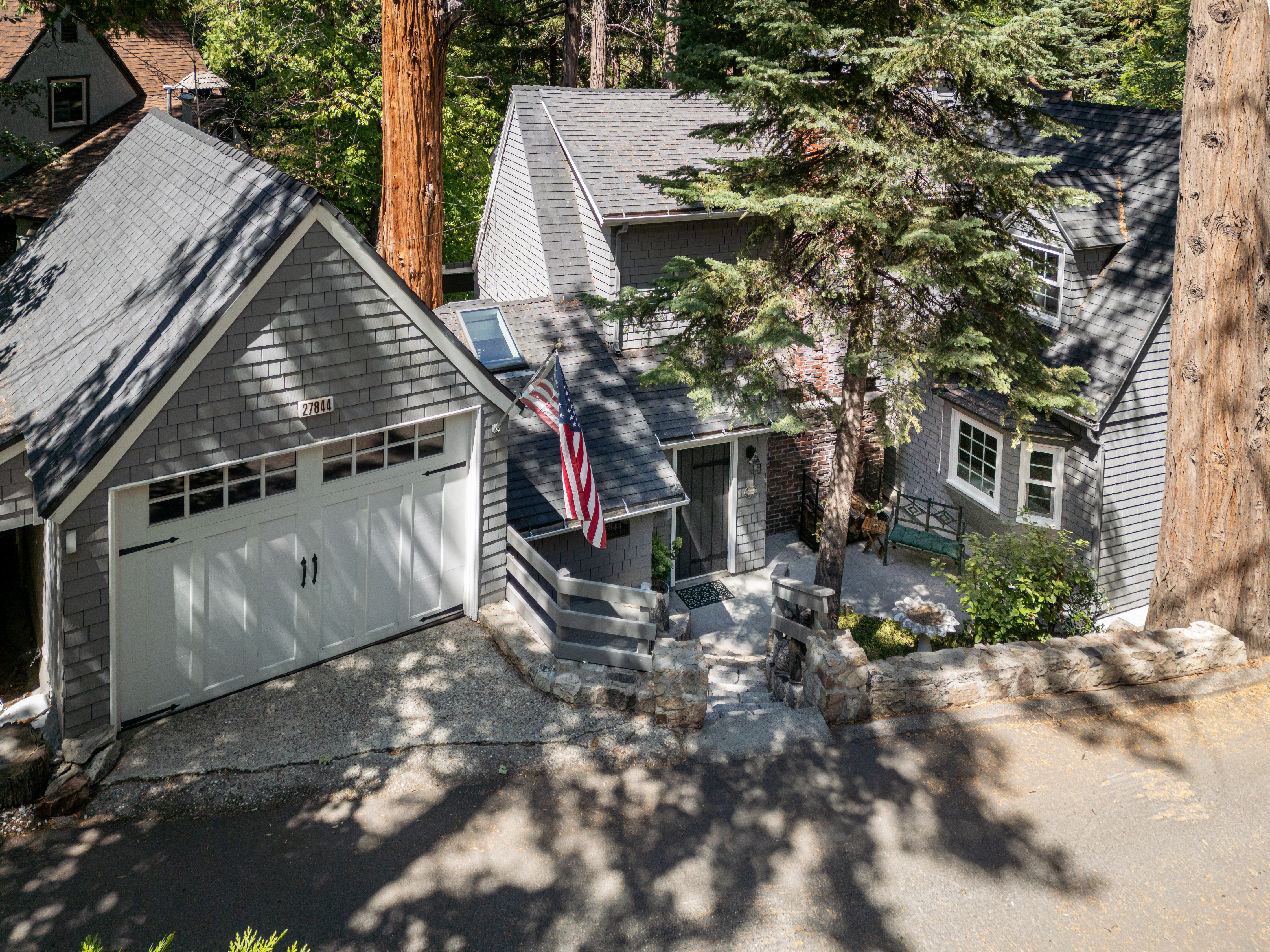  27844 Greenway Drive, Lake Arrowhead, CA 92352 - 物件實景