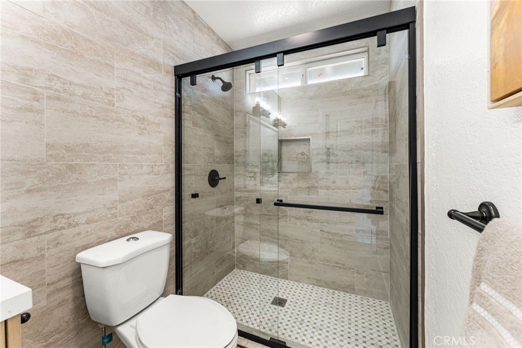 Montclair, California, 91763, United States, 4 Bedrooms Bedrooms, ,2 BathroomsBathrooms,Residential,For Sale,2048978