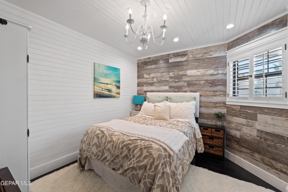 El Paso, Texas, 79936, United States, 5 Bedrooms Bedrooms, ,5 BathroomsBathrooms,Residential,For Sale,1980417