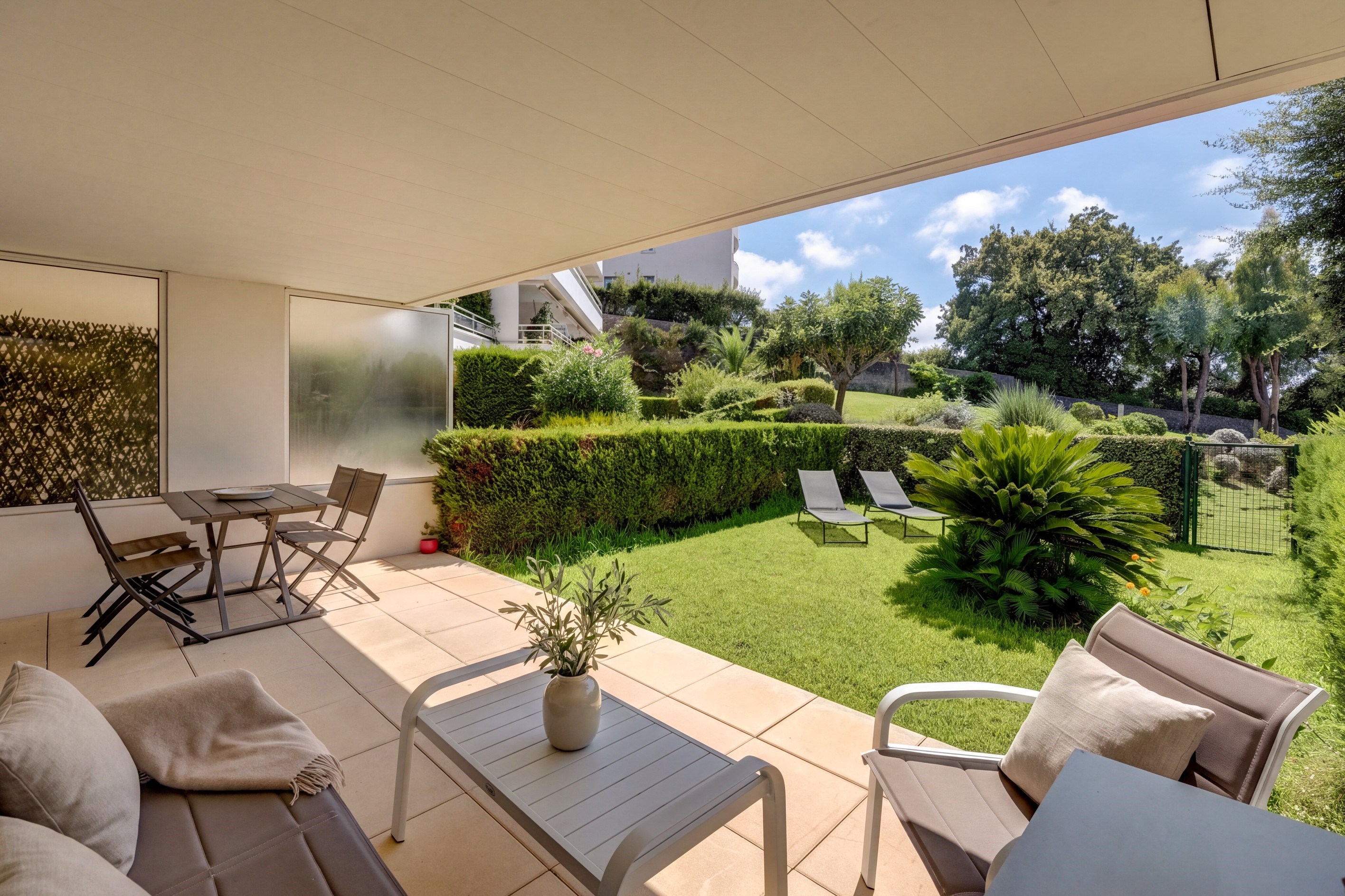 Cannes La Californie, one bedroom apartment with south facing terrace and garden - 物件實景