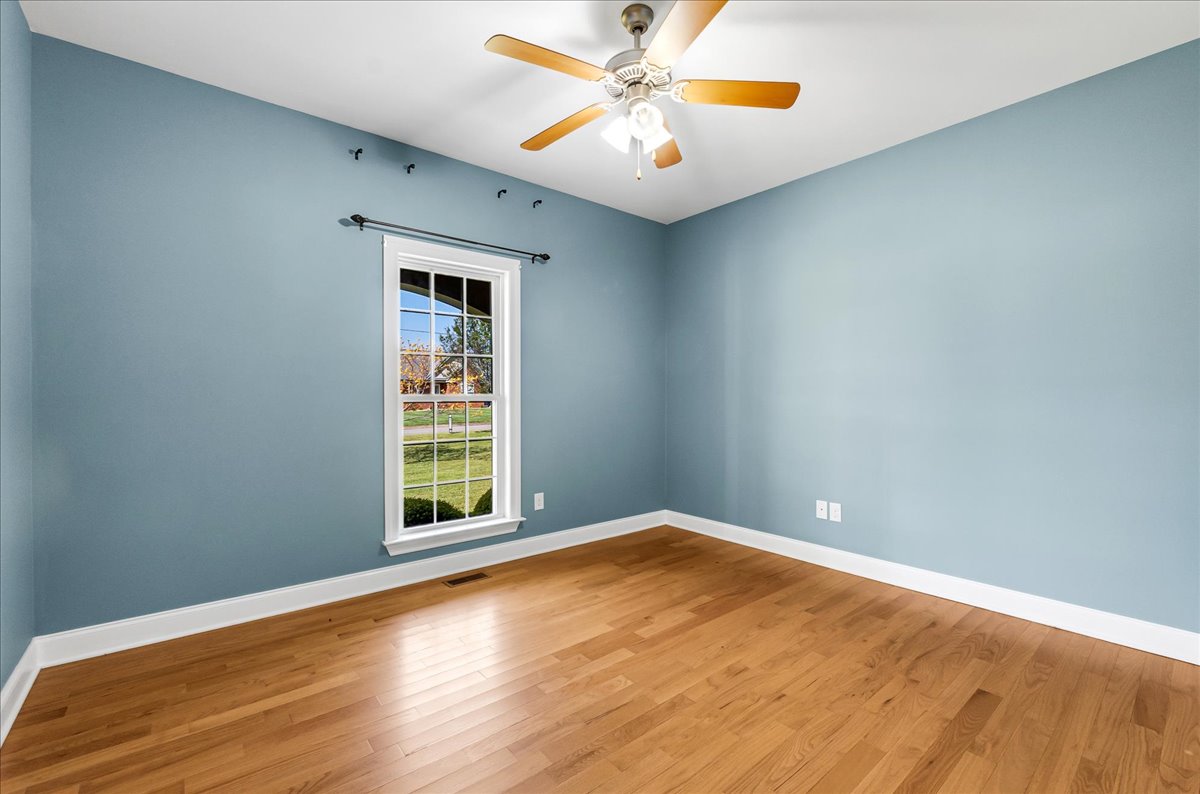 Decherd, Tennessee, 37324, United States, 4 Bedrooms Bedrooms, ,2 BathroomsBathrooms,Residential,For Sale,1870930