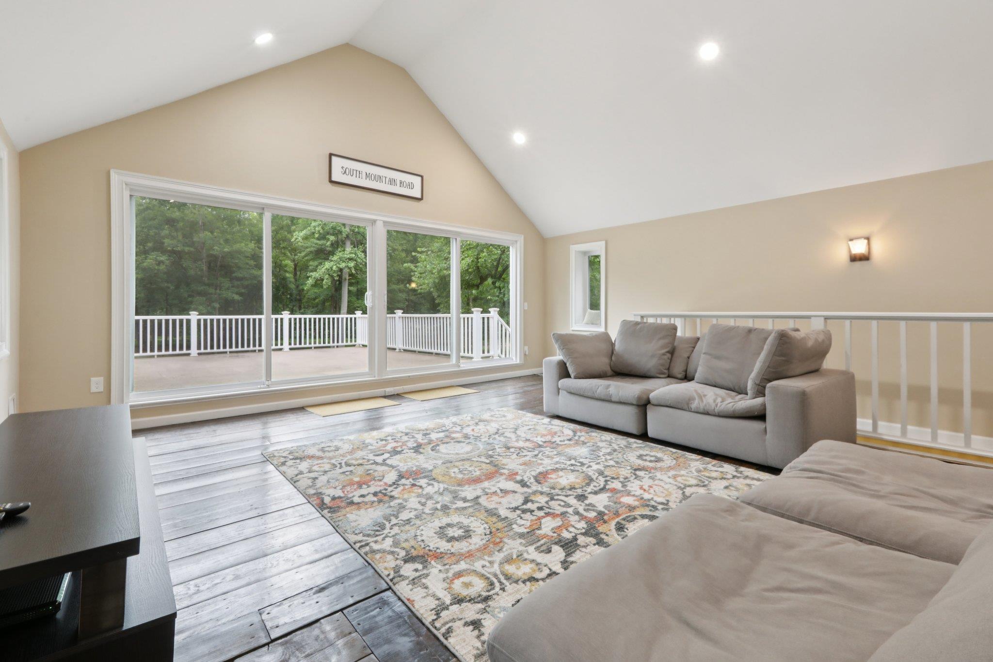 New City, New York, 10956, United States, 2 Bedrooms Bedrooms, ,3 BathroomsBathrooms,Residential,For Sale,1928184