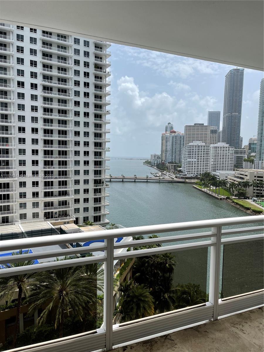 Miami, Florida, 33131, United States, 2 Bedrooms Bedrooms, ,3 BathroomsBathrooms,Residential,For Sale,1942203