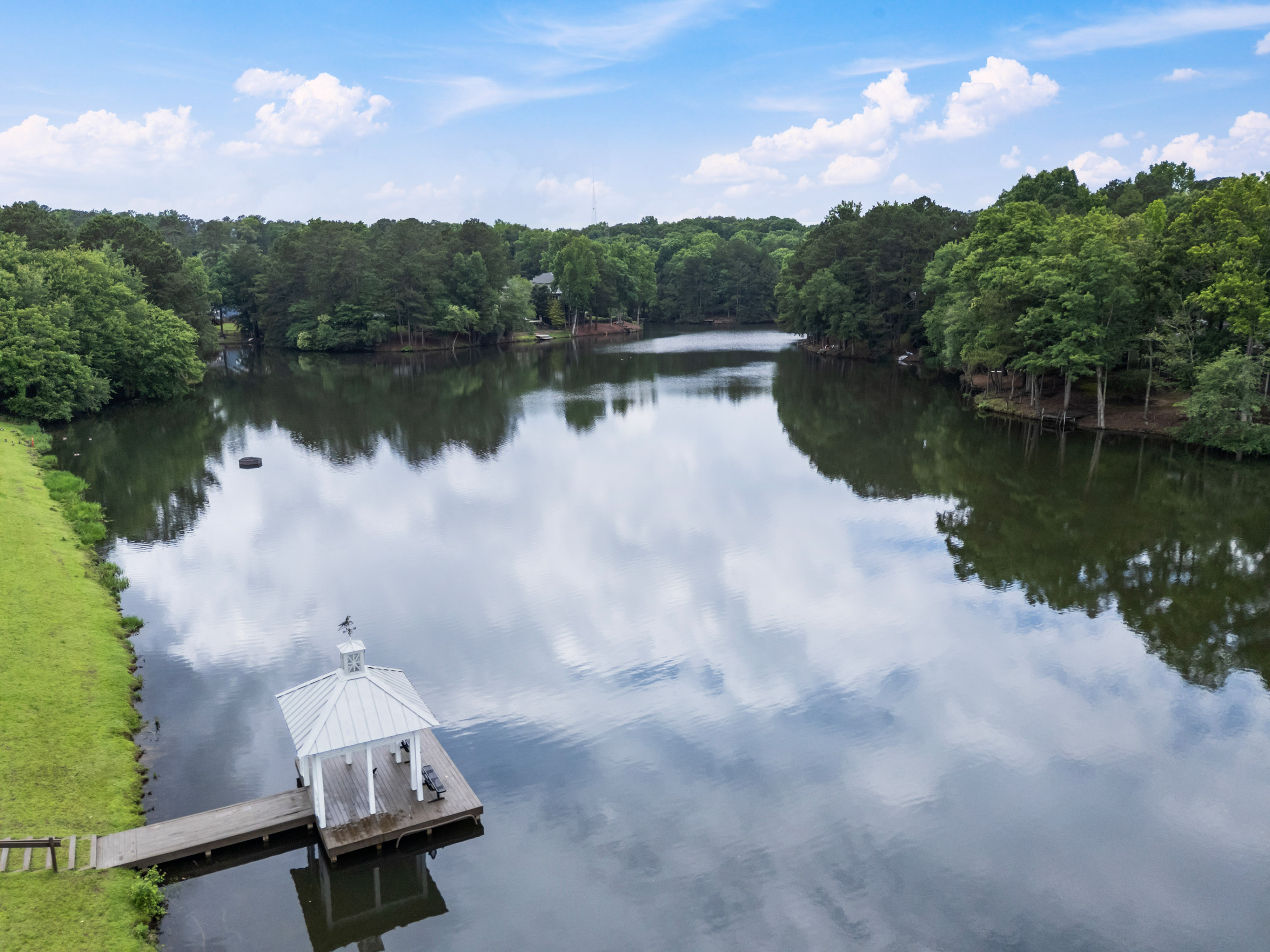  Beautifully Updated Brick Home on Quiet Cul-de-sac in Desirable Horseshoe Bend - 物件實景