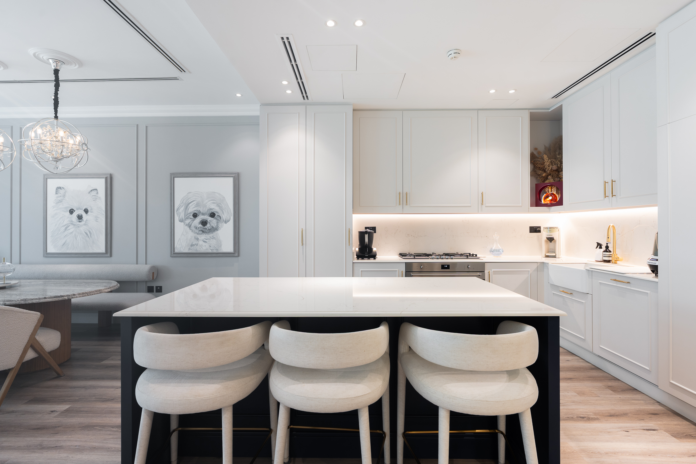  Upgraded Modern Villa With Custom Features in JGE - 物件實景