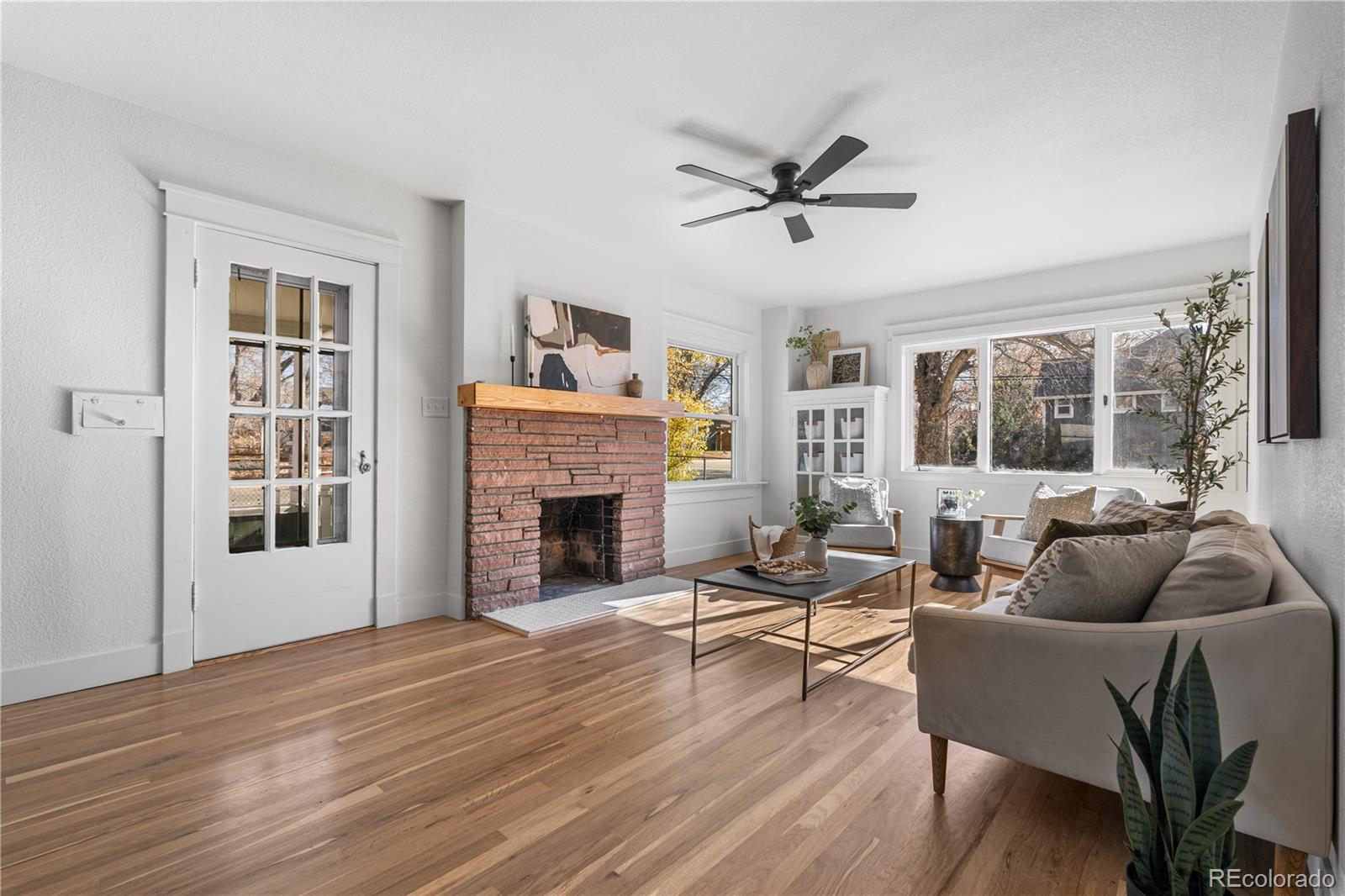 Englewood, Colorado, 80110, United States, 4 Bedrooms Bedrooms, ,2 BathroomsBathrooms,Residential,For Sale,1993019