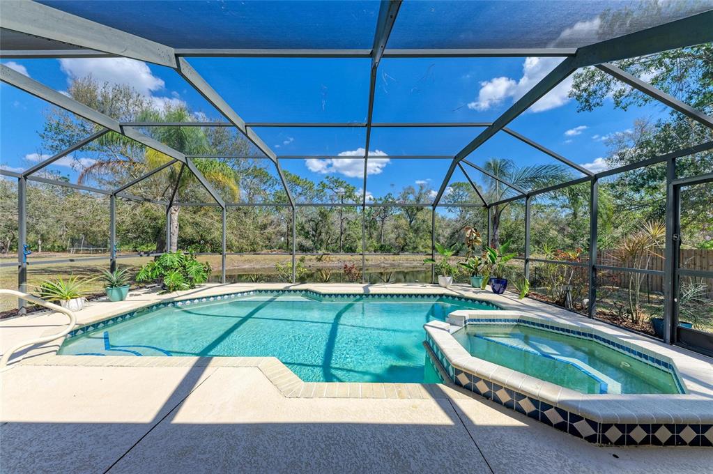 Bradenton, Florida, 34212, United States, 3 Bedrooms Bedrooms, ,2 BathroomsBathrooms,Residential,For Sale,1751964