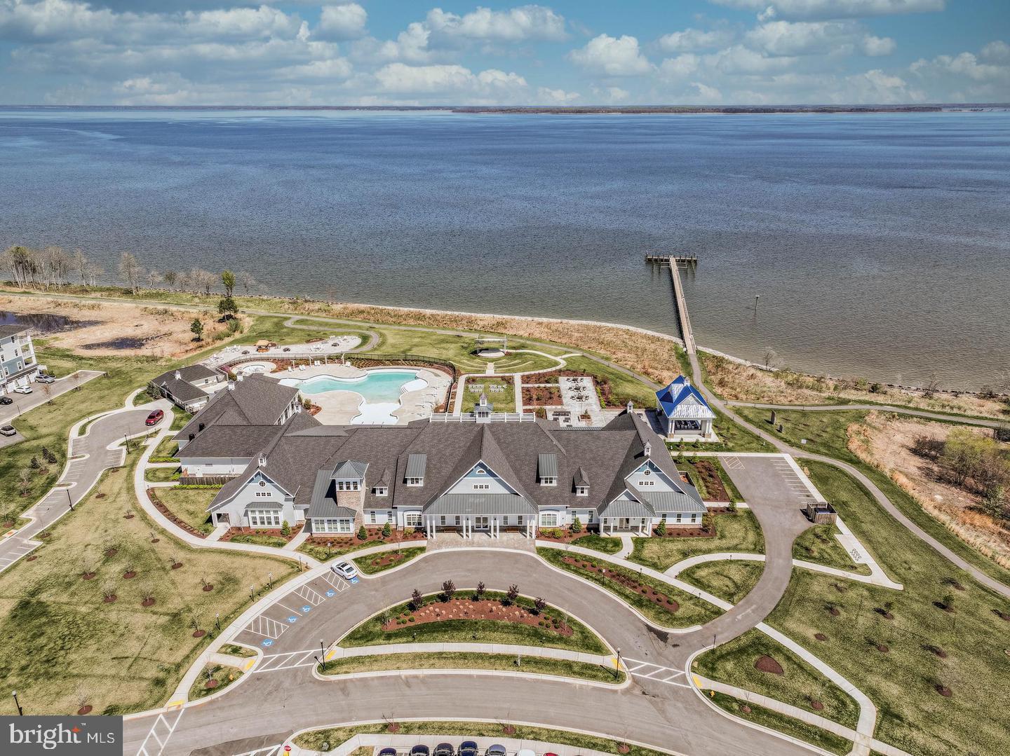 Chester, Maryland, 21619, United States, 2 Bedrooms Bedrooms, ,3 BathroomsBathrooms,Residential,For Sale,1968949