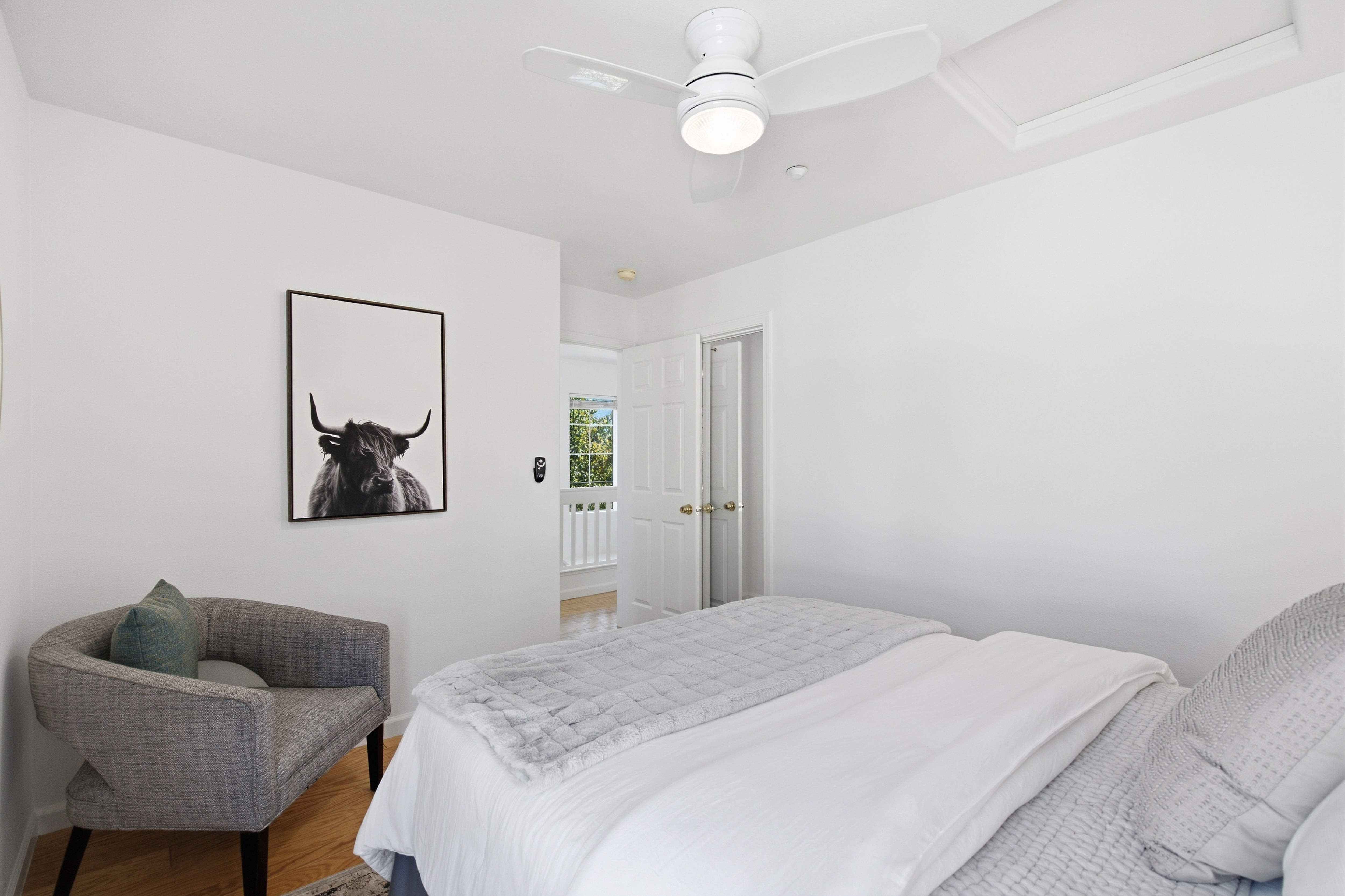  Beautifully Updated End-Unit with Reserve Views - 物件實景