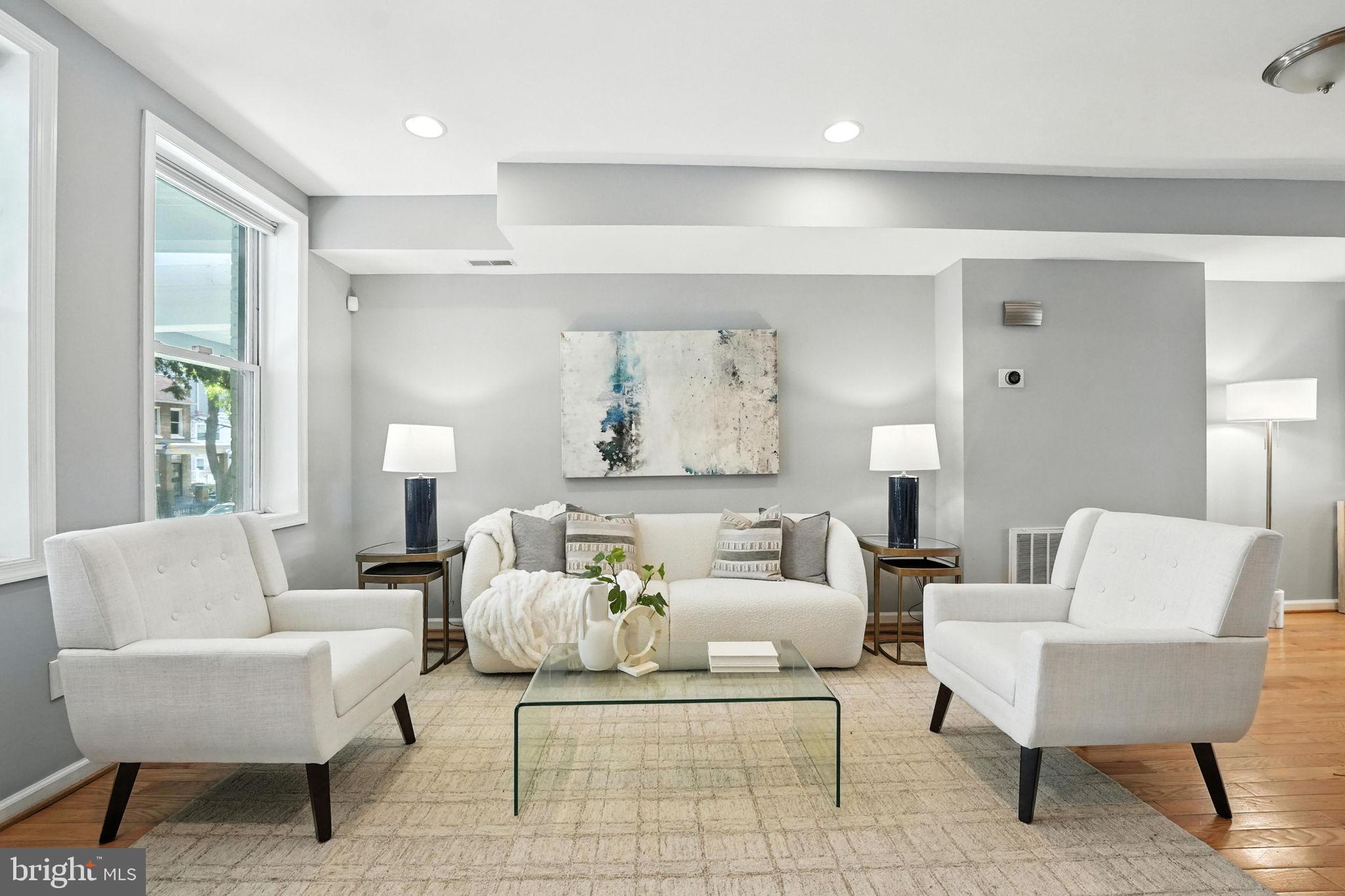 Washington, District of Columbia, 20002, United States, 4 Bedrooms Bedrooms, ,4 BathroomsBathrooms,Residential,For Sale,1983666