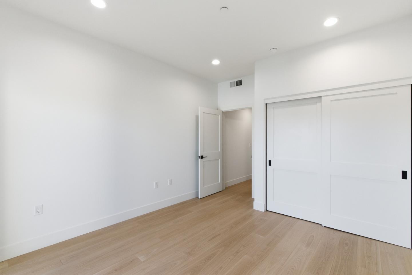 San Carlos, California, 94070, United States, 2 Bedrooms Bedrooms, ,3 BathroomsBathrooms,Residential,For Sale,2002922