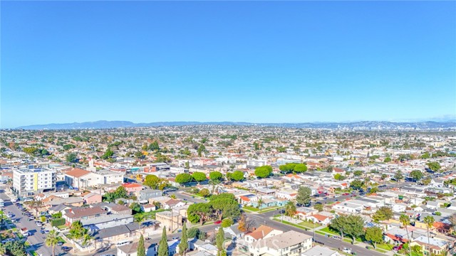 Los Angeles, California, 90047, United States, 5 Bedrooms Bedrooms, ,Residential,For Sale,2009243