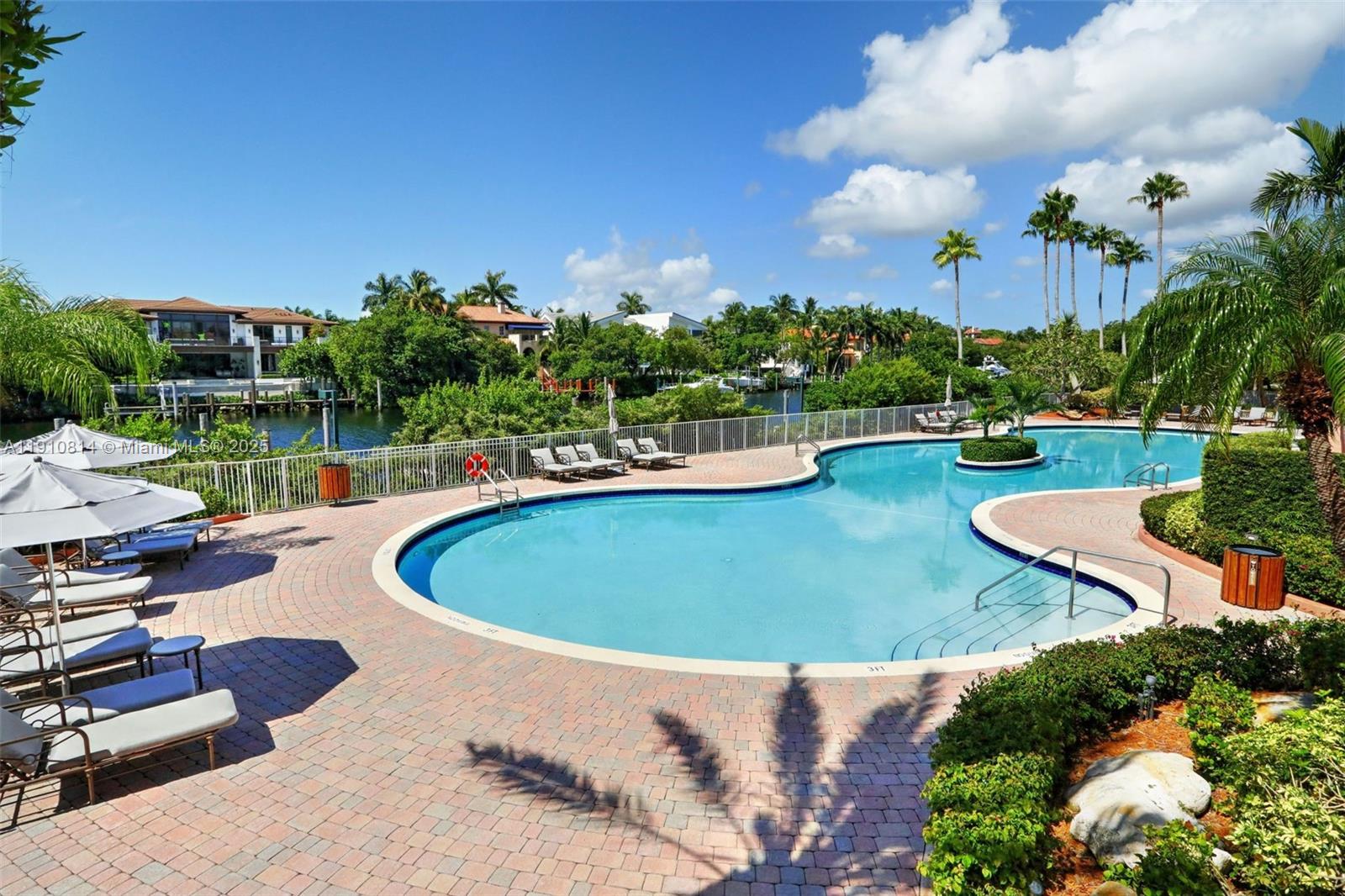 Coral Gables, Florida, 33133, United States, 3 Bedrooms Bedrooms, ,4 BathroomsBathrooms,Residential,For Sale,1989420