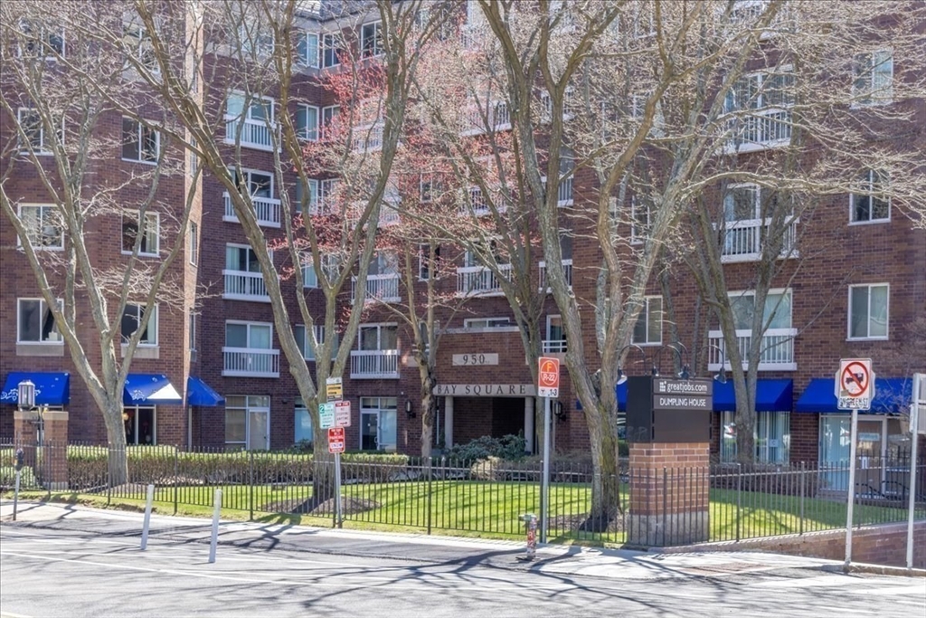 Cambridge, Massachusetts, 02139, United States, 2 Bedrooms Bedrooms, ,2 BathroomsBathrooms,Residential,For Sale,1975331