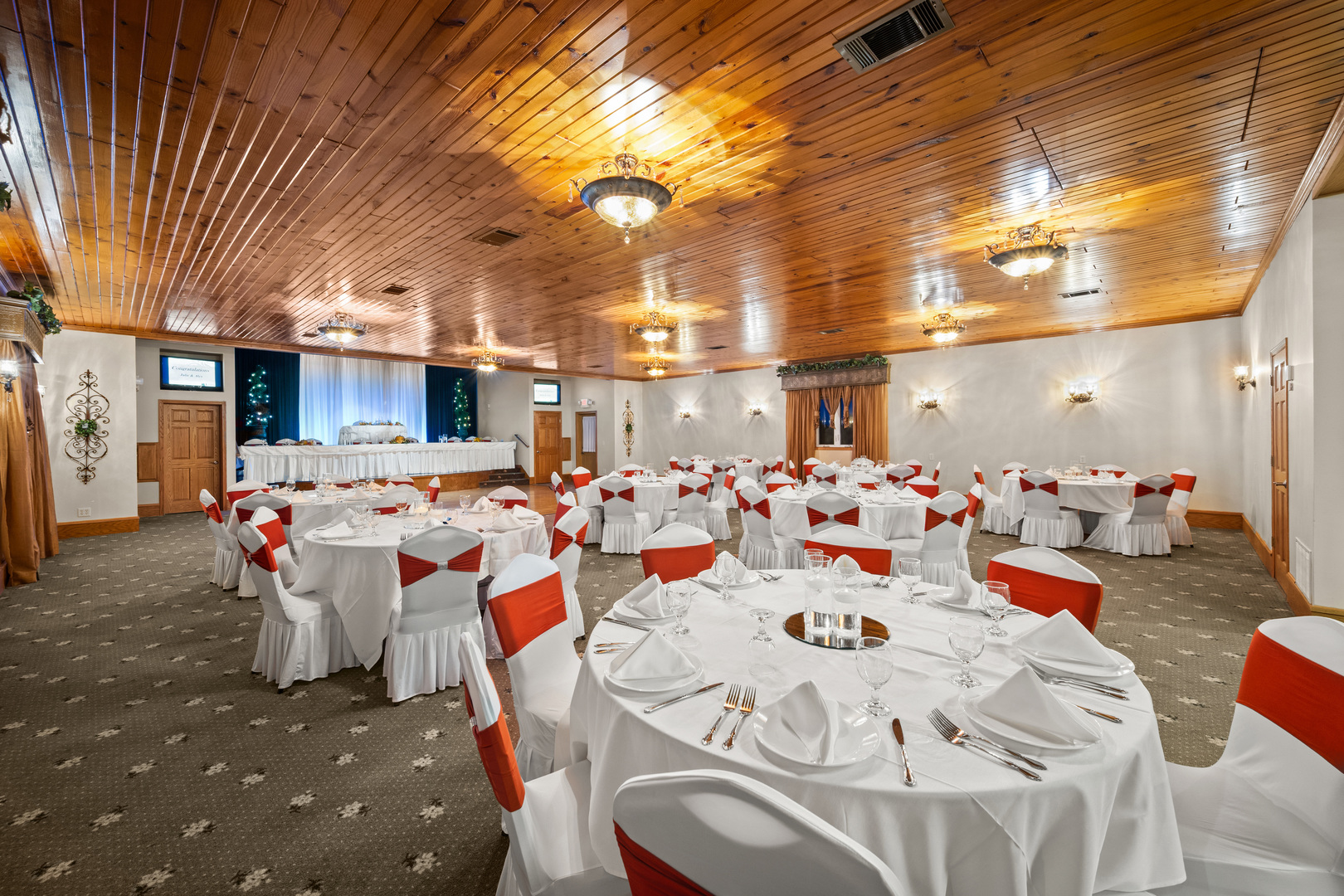 Sycamore, Illinois, 60178, United States, 4 Bedrooms Bedrooms, ,5 BathroomsBathrooms,Residential,For Sale,2001773