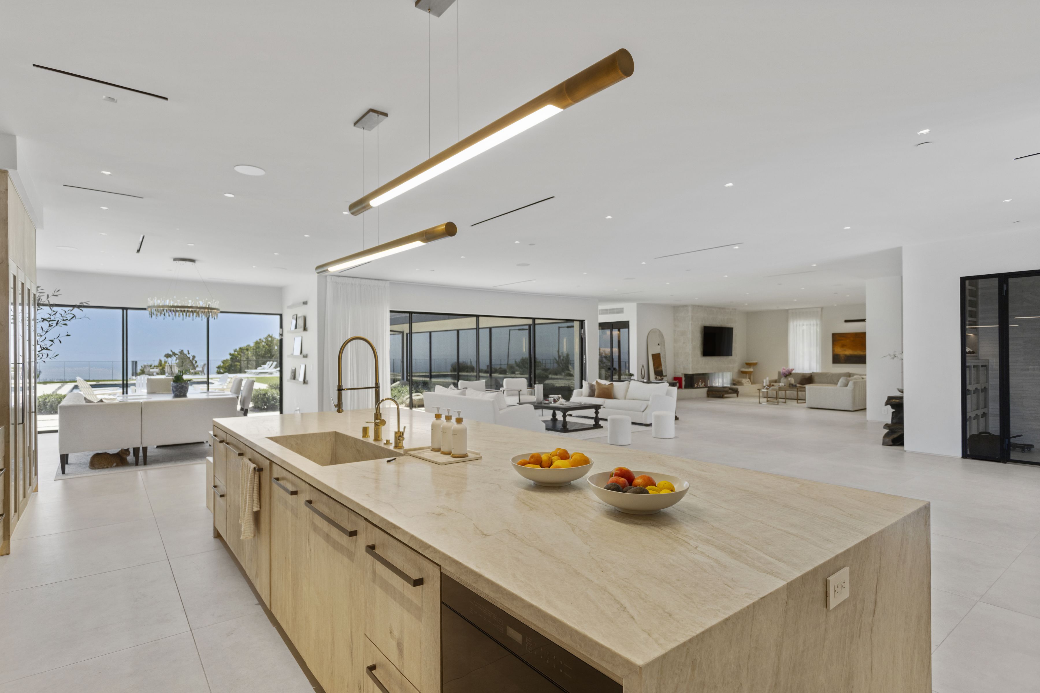  5837 Murphy Way - 物件實景