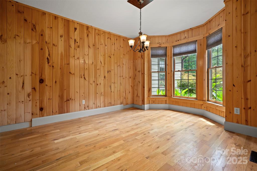 Tryon, North Carolina, 28782, United States, 4 Bedrooms Bedrooms, ,3 BathroomsBathrooms,Residential,For Sale,1890231
