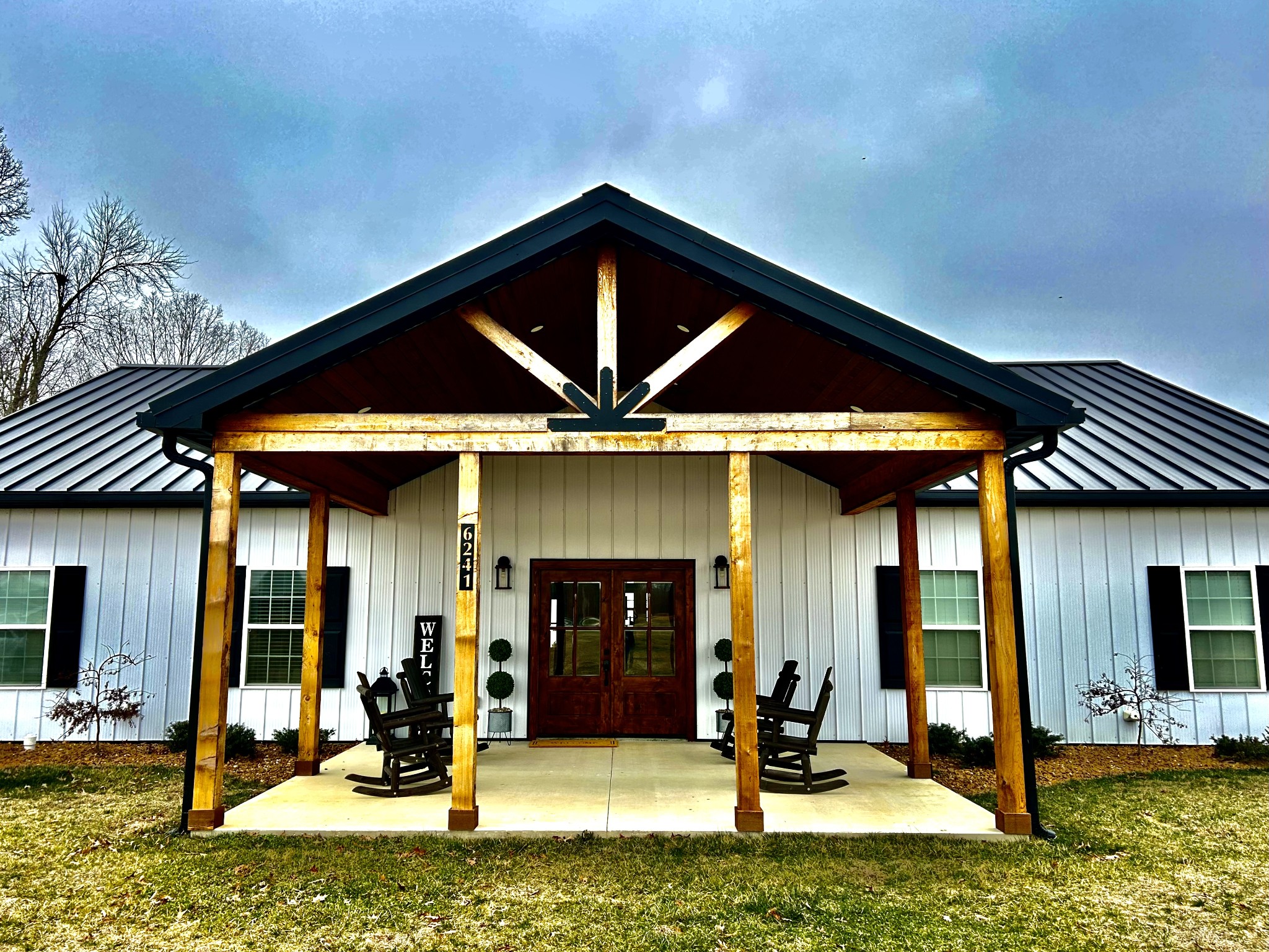 Manchester, Tennessee, 37355, United States, 4 Bedrooms Bedrooms, ,3 BathroomsBathrooms,Residential,For Sale,2015723