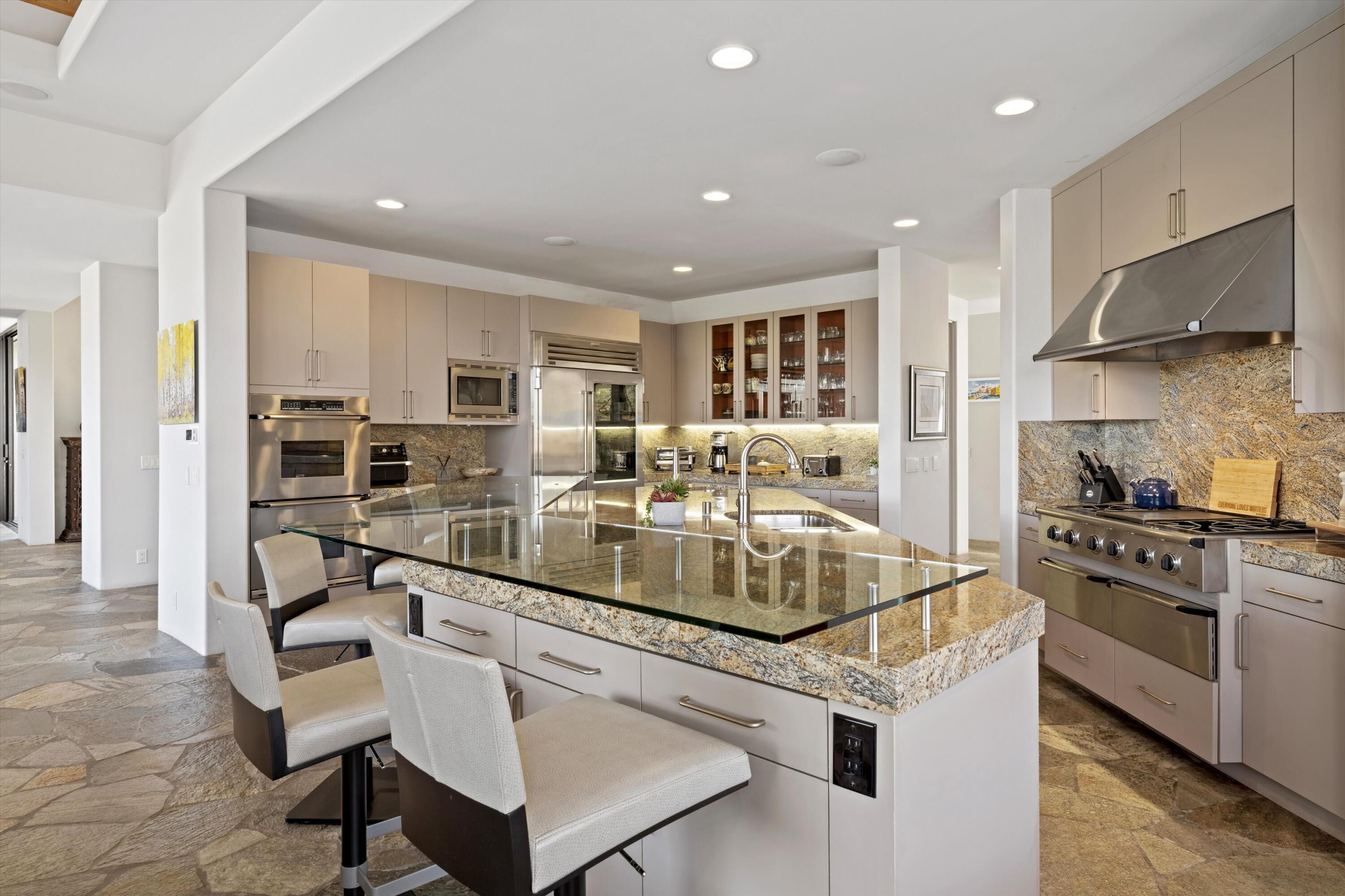 Palm Desert, California, 92260, United States, 4 Bedrooms Bedrooms, ,6 BathroomsBathrooms,Residential,For Sale,2002034