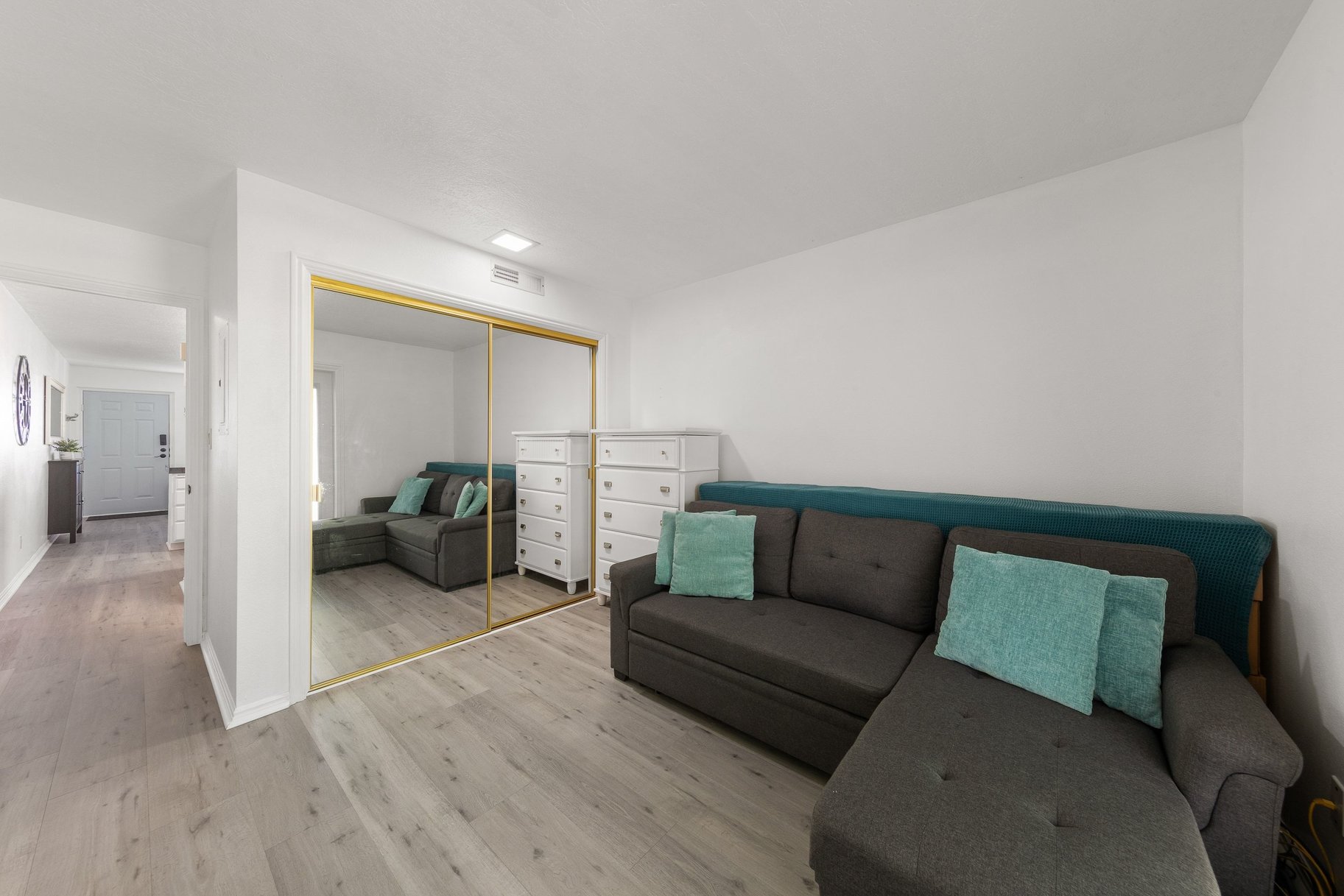  Updated Studio Condo in sought after Las Palmas - 物件實景