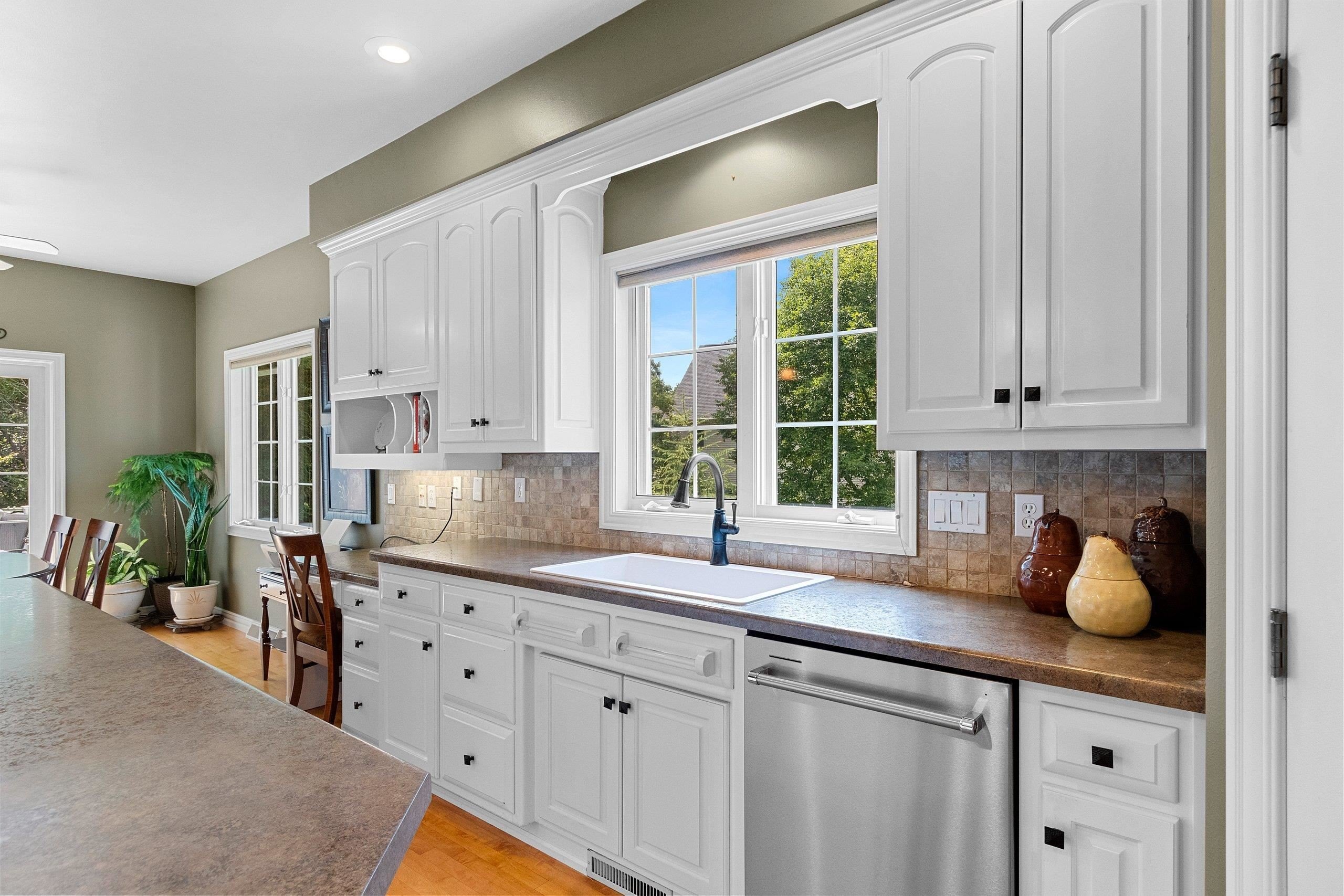 GREEN BAY, Wisconsin, 54302-5254, United States, 5 Bedrooms Bedrooms, ,4 BathroomsBathrooms,Residential,For Sale,1920394