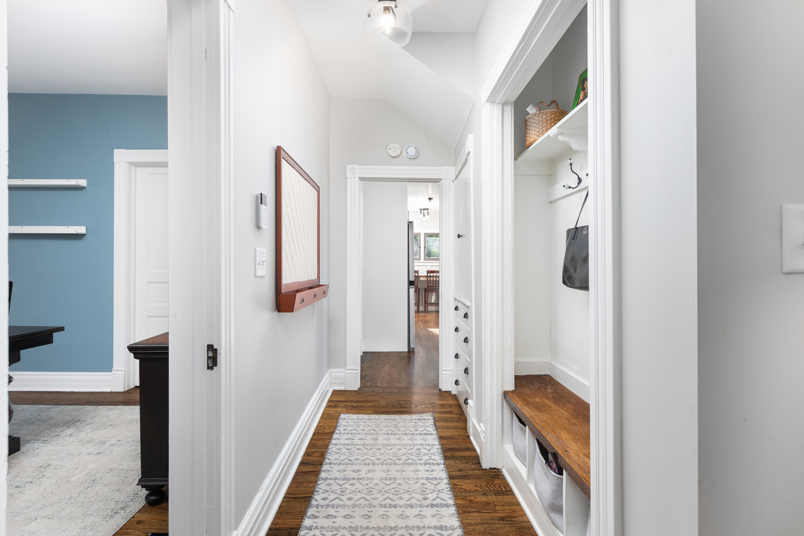 Naperville, Illinois, 60540, United States, 4 Bedrooms Bedrooms, ,3 BathroomsBathrooms,Residential,For Sale,1989489