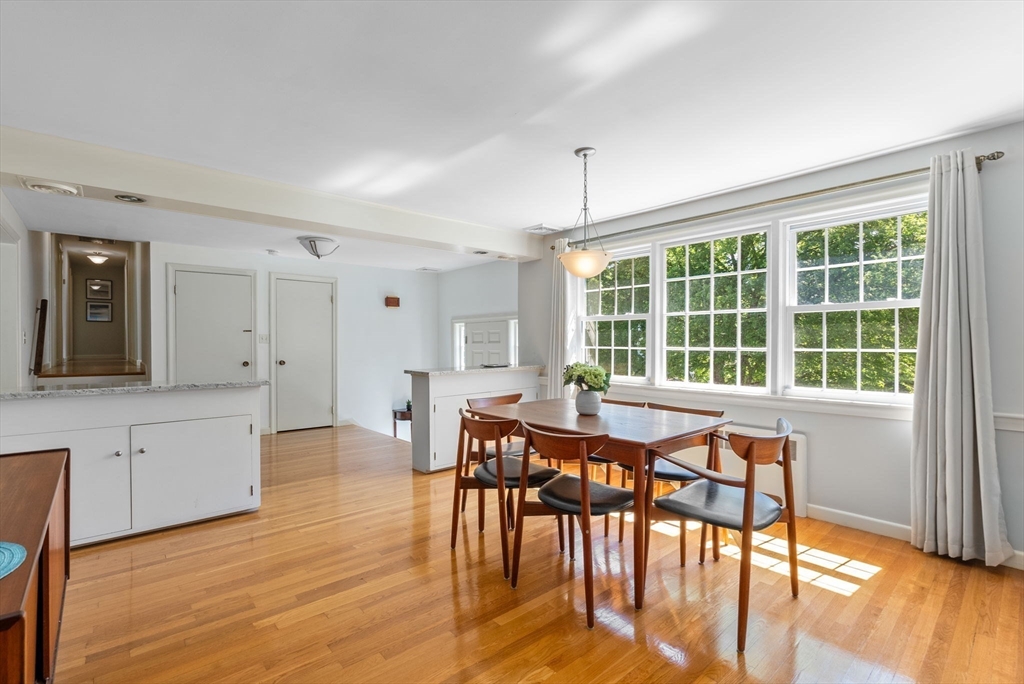 Weston, Massachusetts, 02493, United States, 4 Bedrooms Bedrooms, ,3 BathroomsBathrooms,Residential,For Sale,1838701