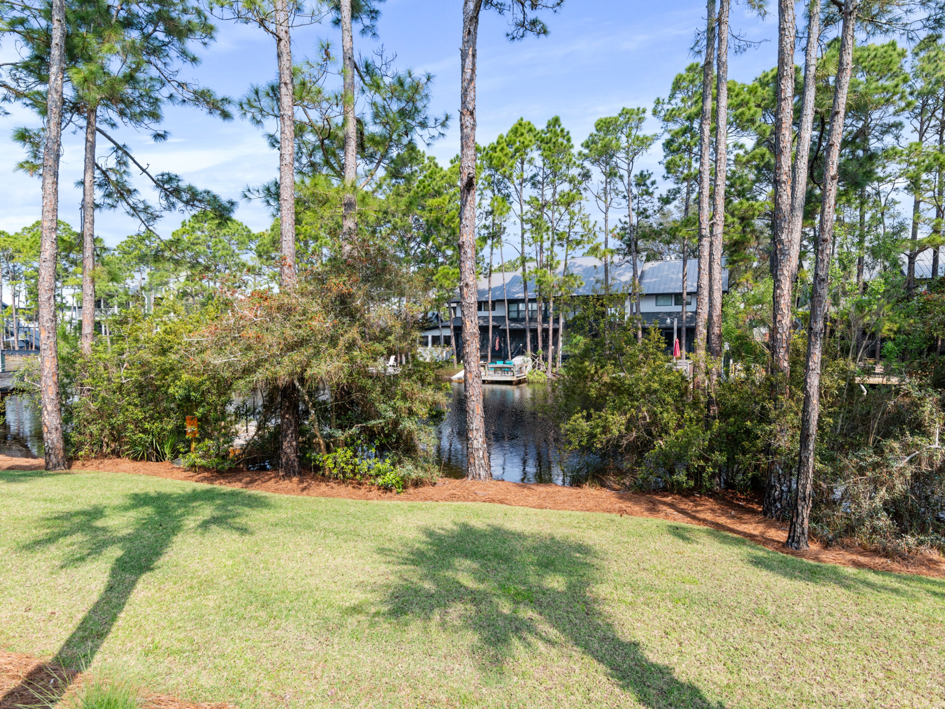  Lakefront Beach Retreat With Pool, Dock And Elevator - 物件實景
