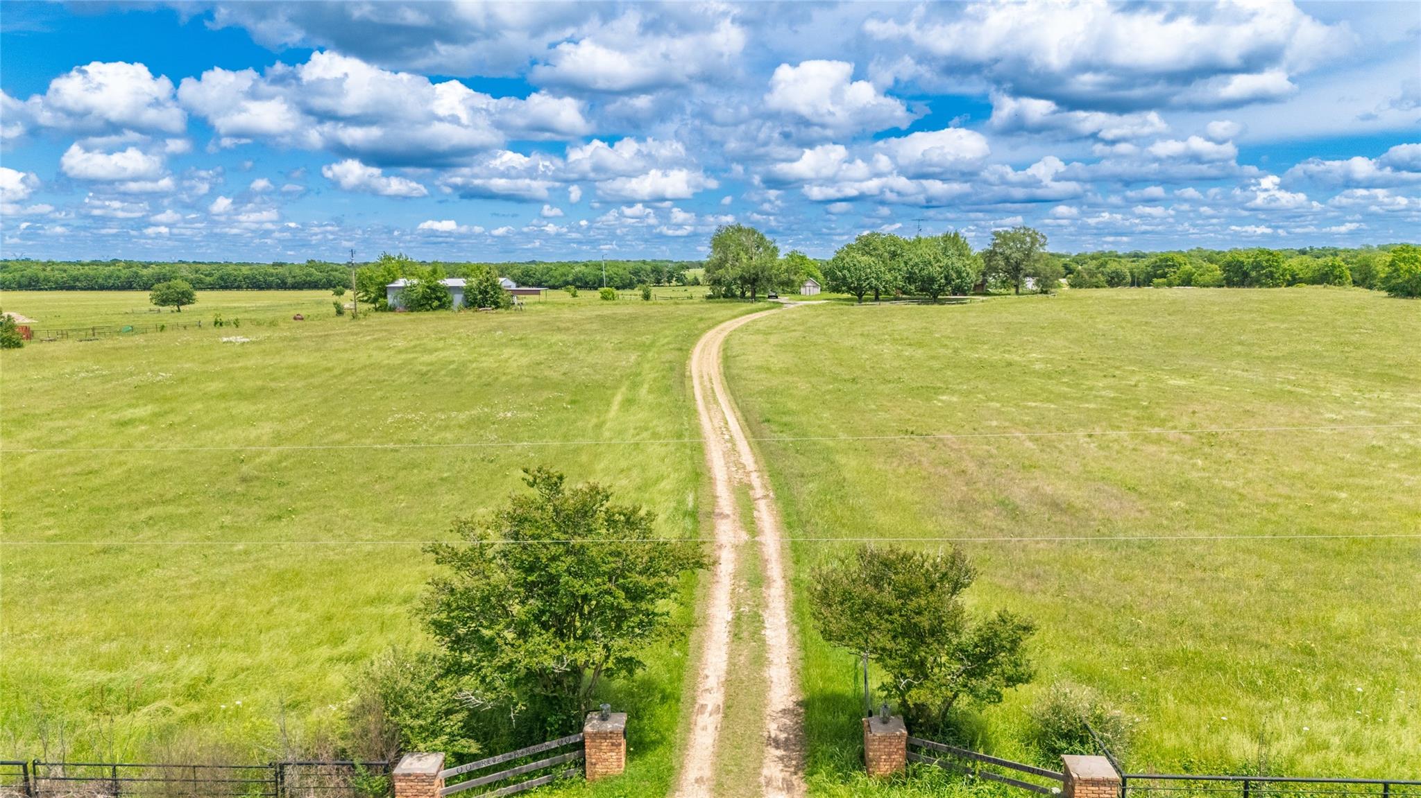 Campbell, Texas, 75422, United States, 3 Bedrooms Bedrooms, ,2 BathroomsBathrooms,Residential,For Sale,2048181