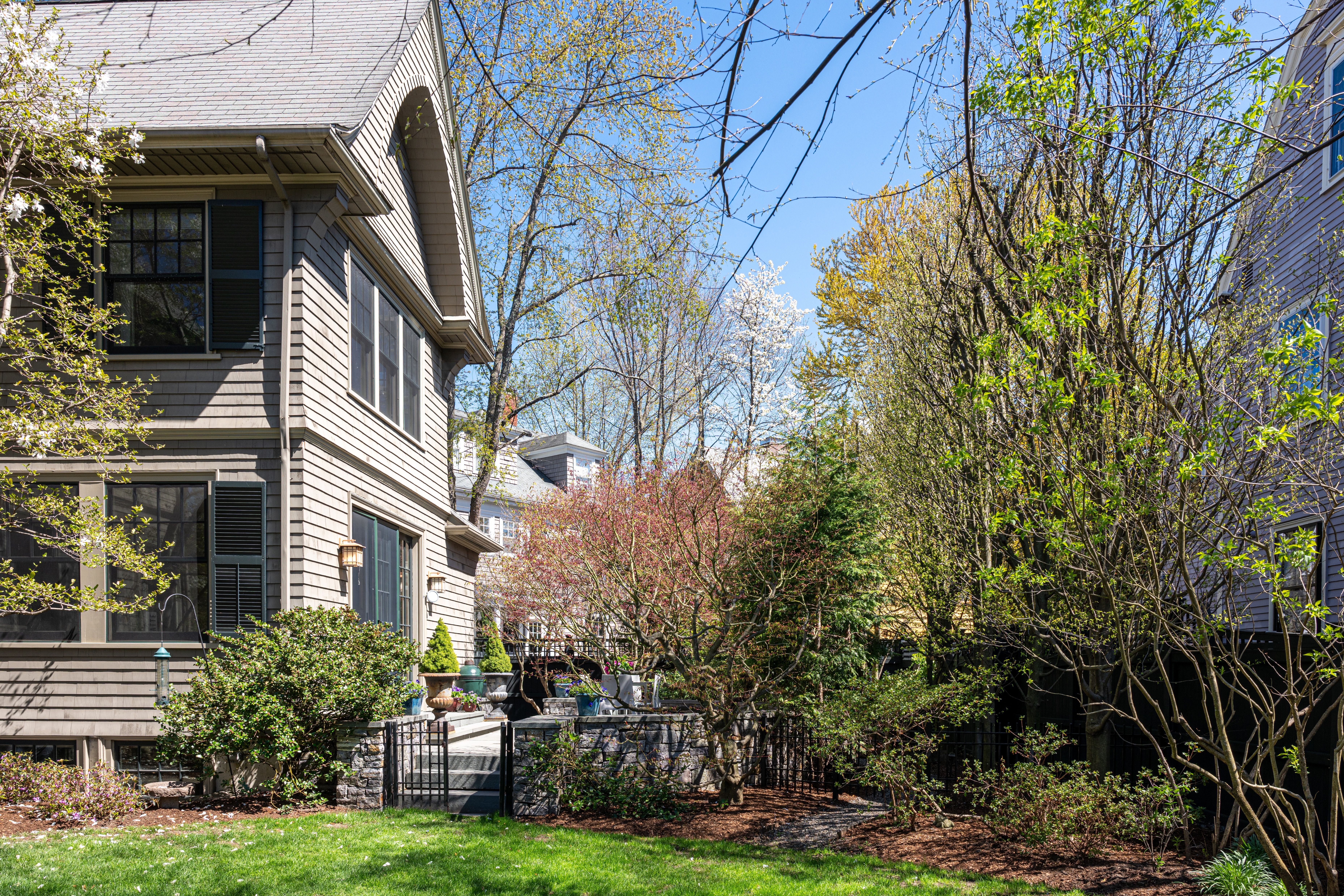  14 Elmwood Avenue, Cambridge, MA, 02138 - 物件實景
