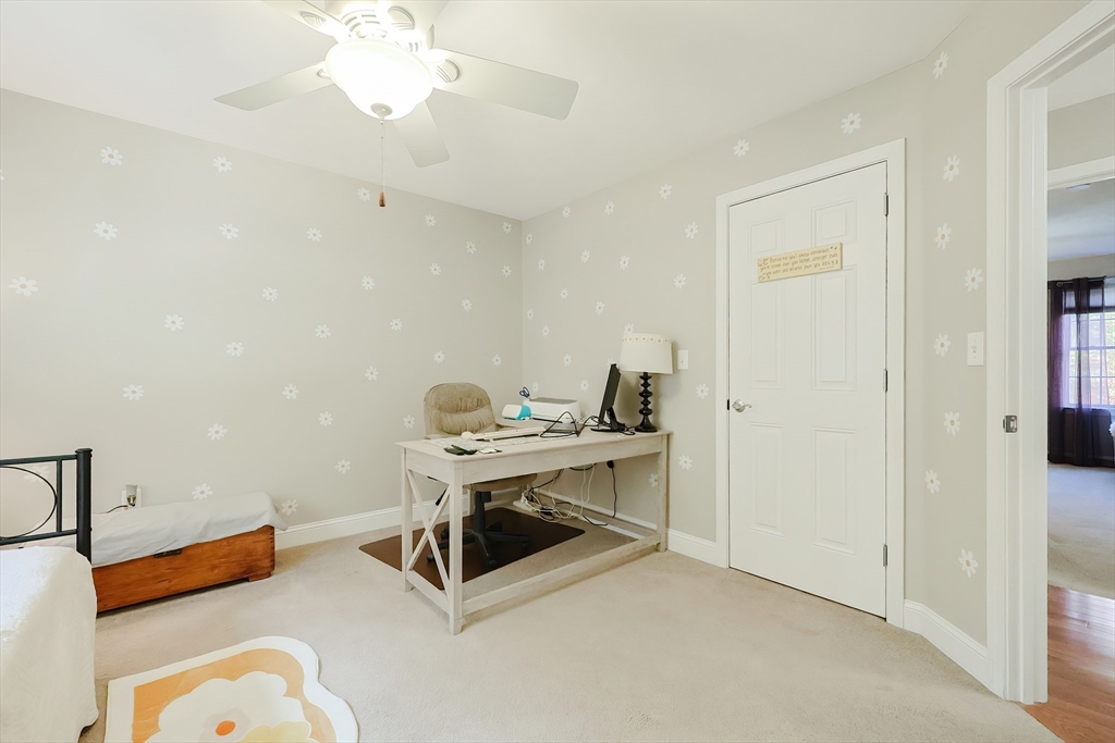 Northbridge, Massachusetts, 01534, United States, 4 Bedrooms Bedrooms, ,2 BathroomsBathrooms,Residential,For Sale,1977320