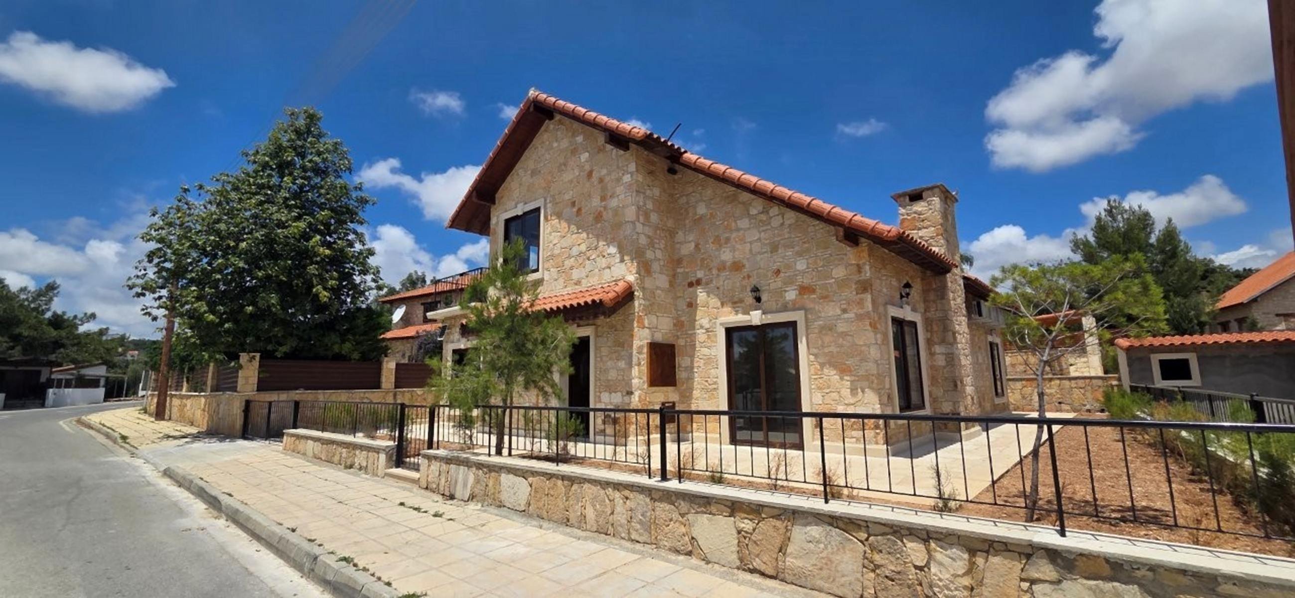  Four Bedroom Country Style Villa in Limassol Suburb - 物件實景